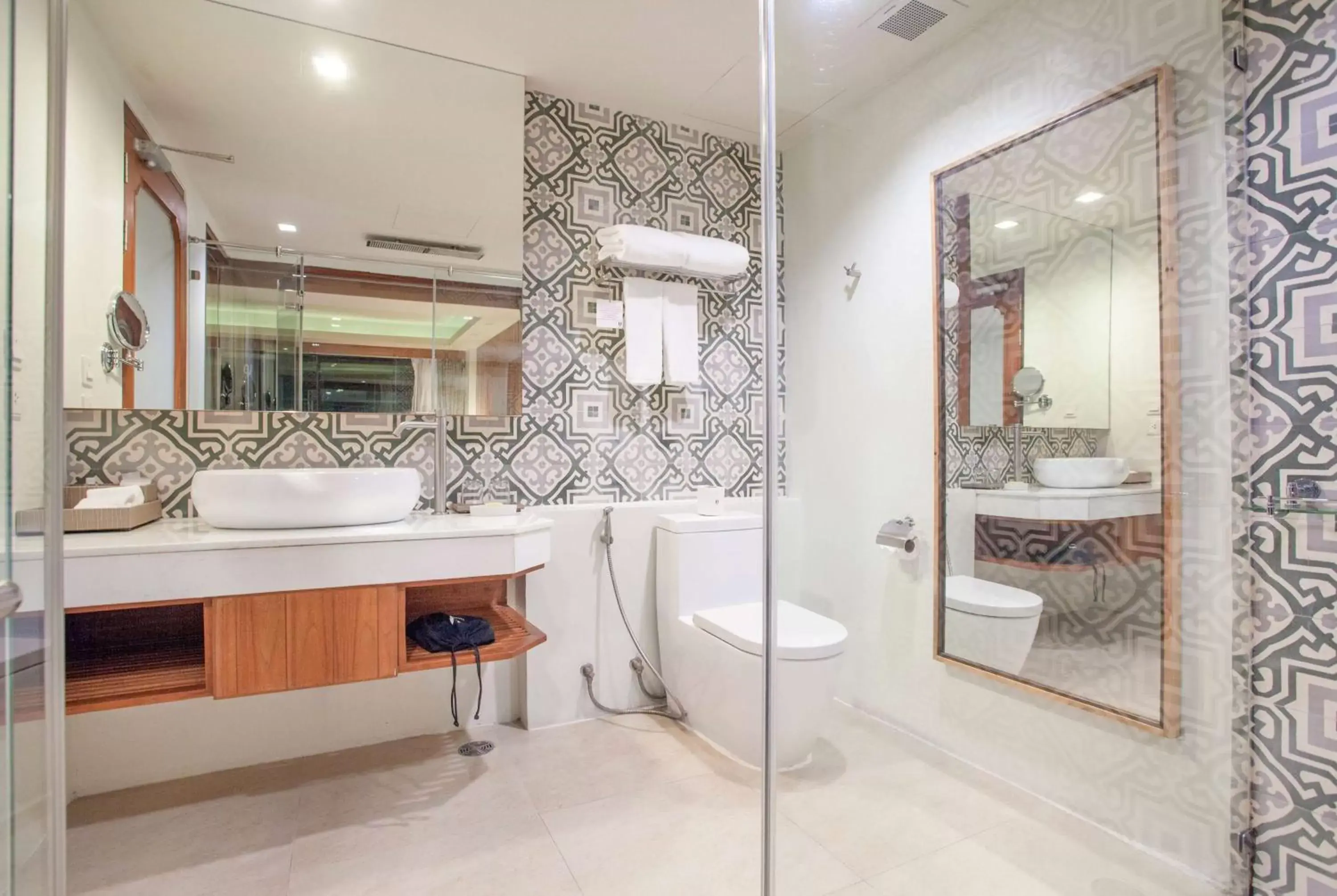 TV and multimedia, Bathroom in Zenmaya Oceanfront Phuket, Trademark Collection by Wyndham