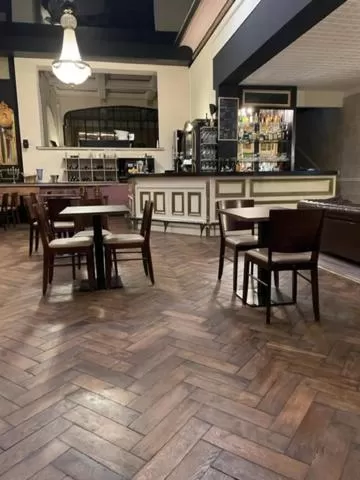 Lounge or bar in Salon Boyer