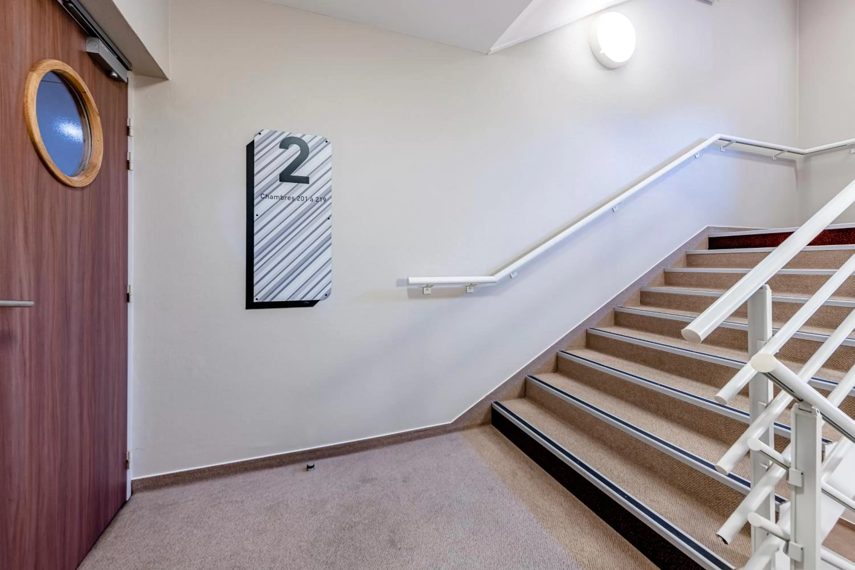 Decorative detail in B&B HOTEL Bordeaux Talence