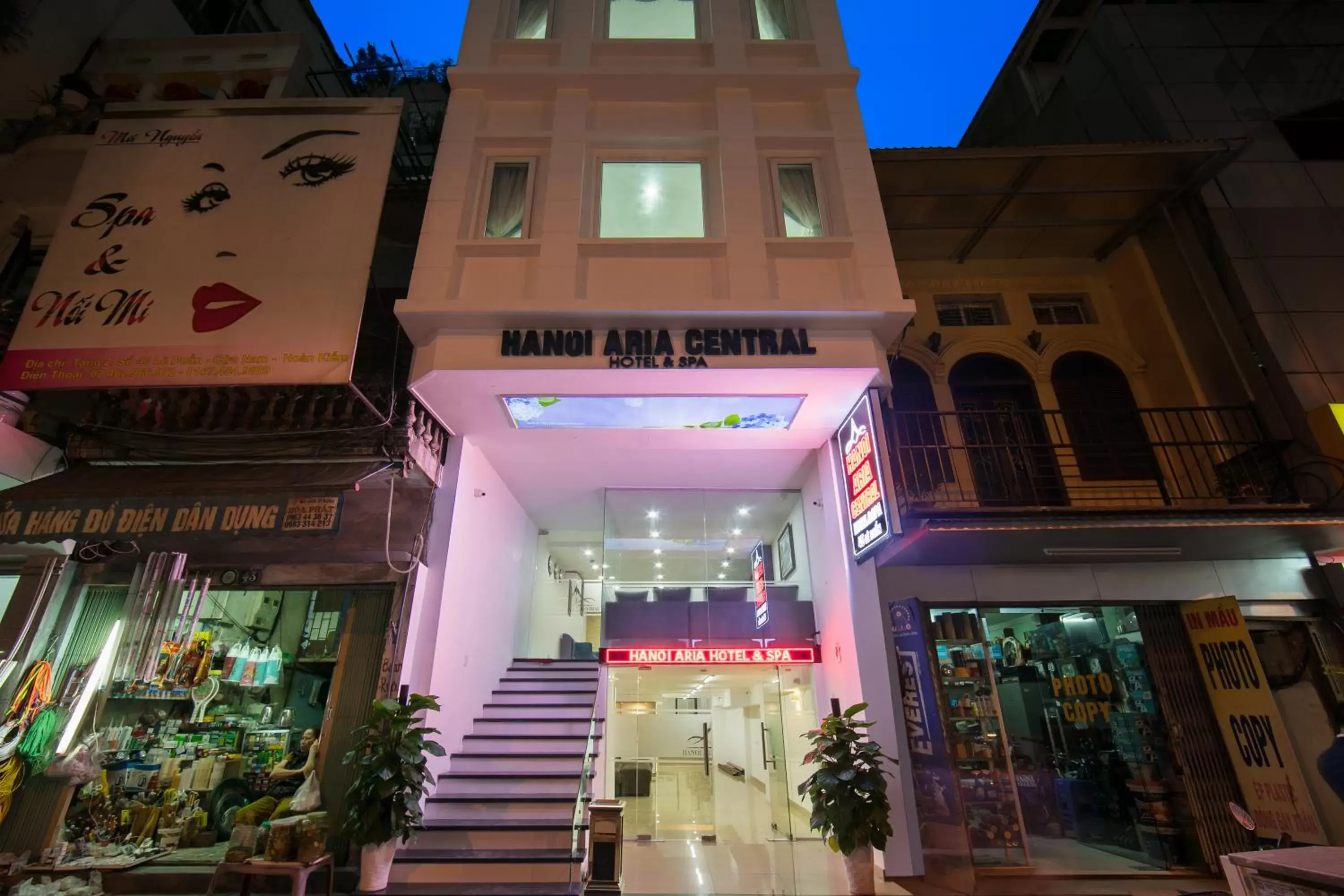 Property building in Hanoi Aria Central Hotel & Spa Property building in Hanoi Aria Central Hotel & Spa