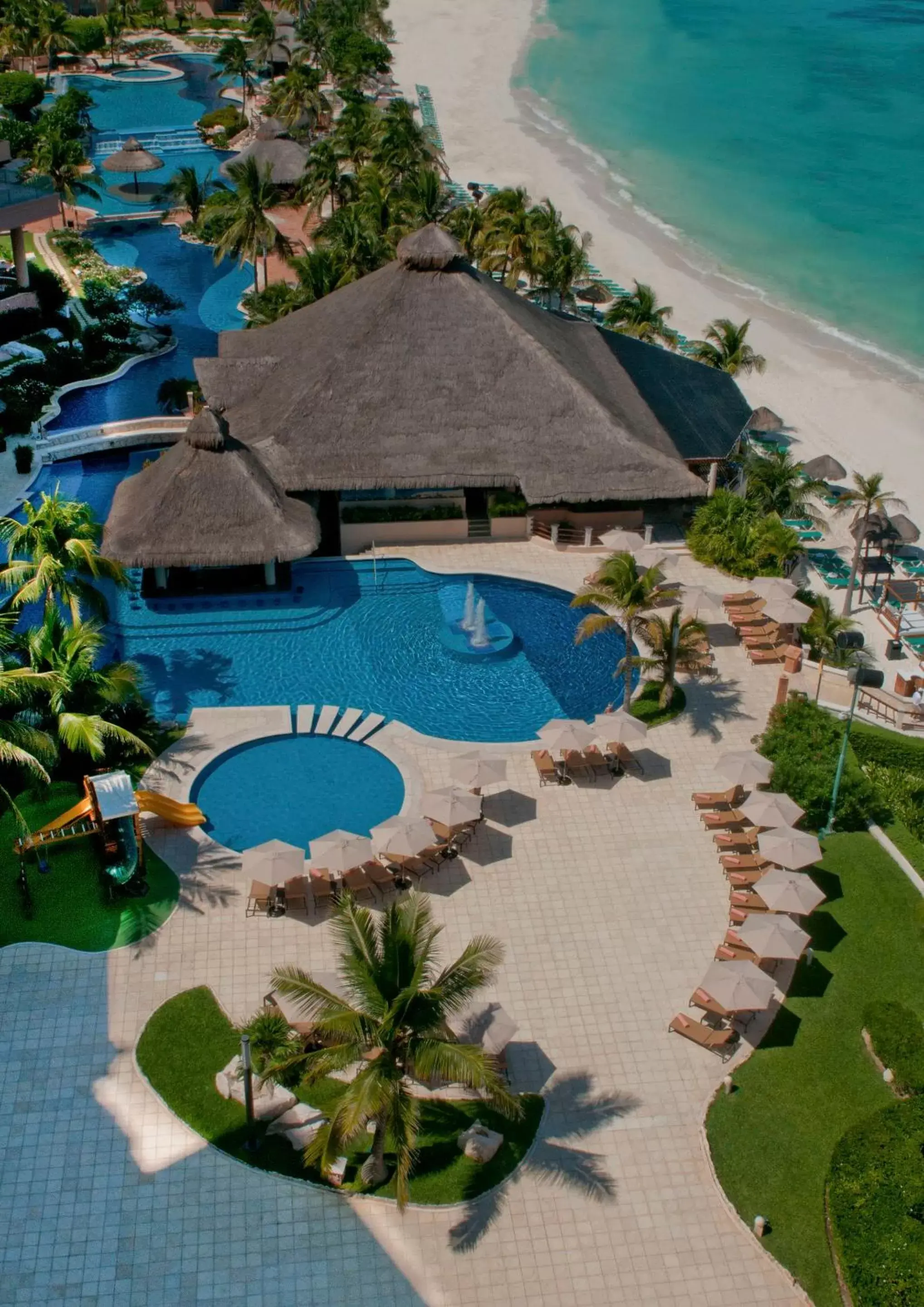 Swimming pool, Bird's-eye View in Grand Fiesta Americana Coral Beach Cancun - All Inclusive