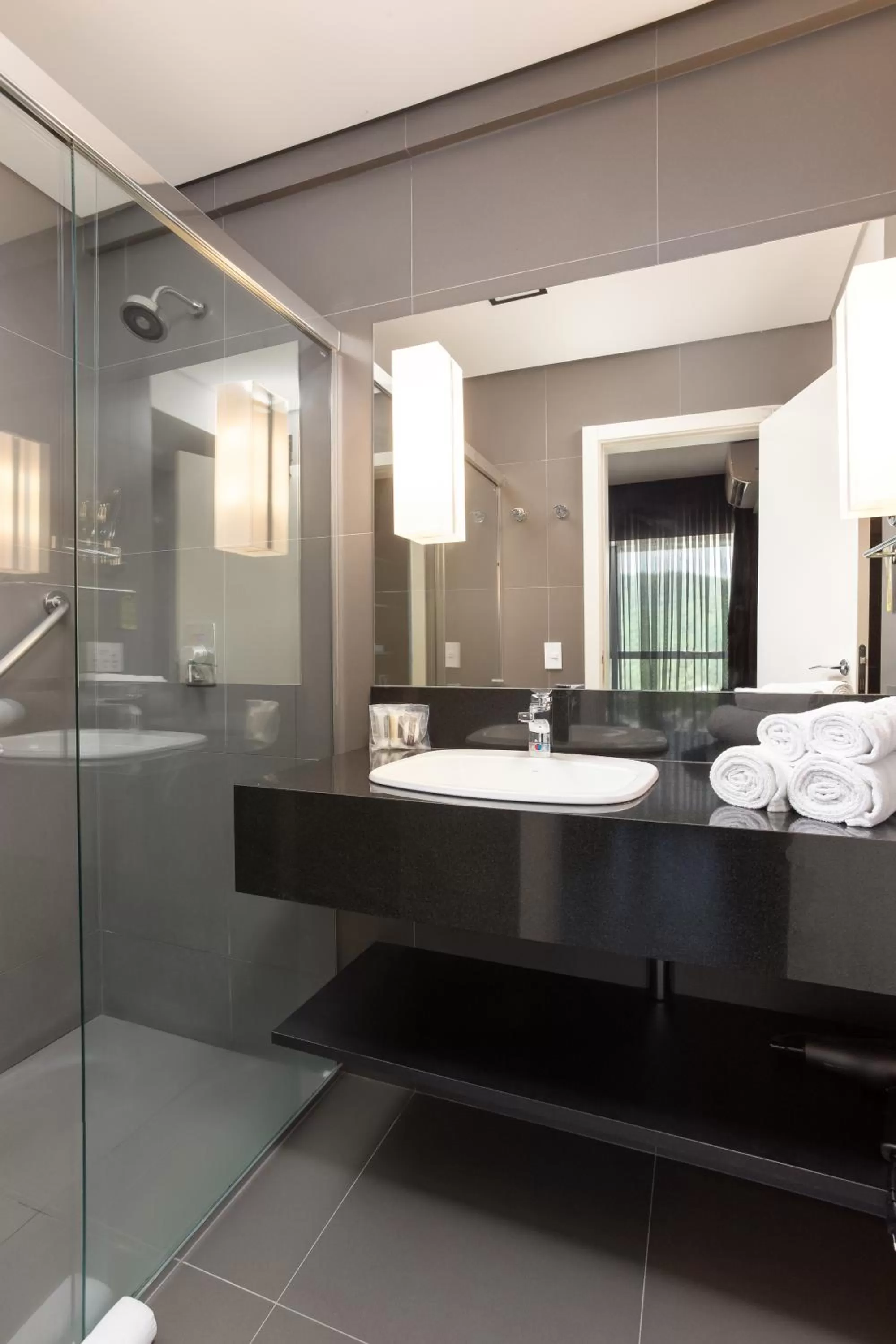 Bathroom in Hilton Garden Inn Praia Brava