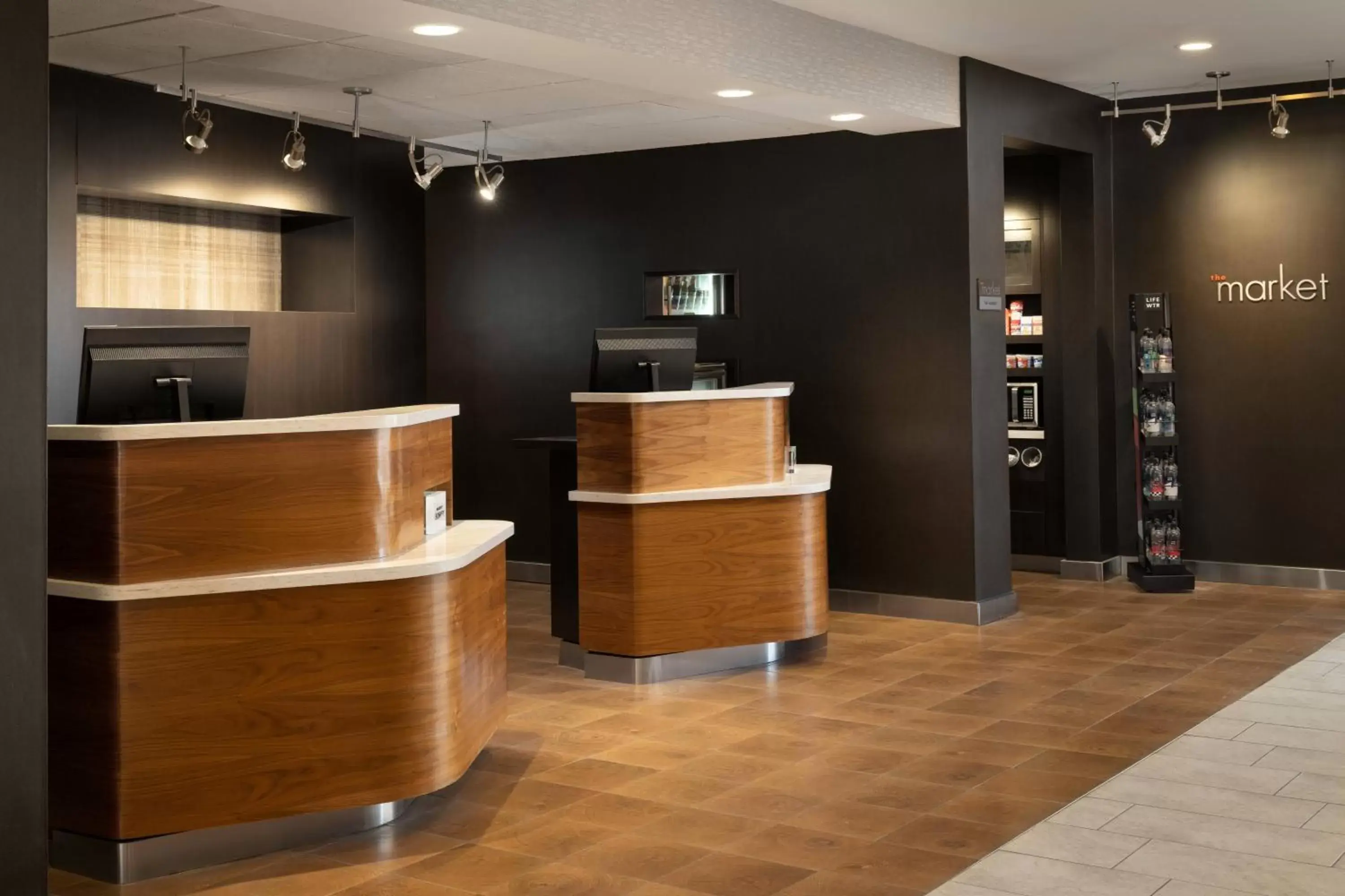 Decorative detail, Lobby/Reception in Courtyard by Marriott Phoenix Mesa