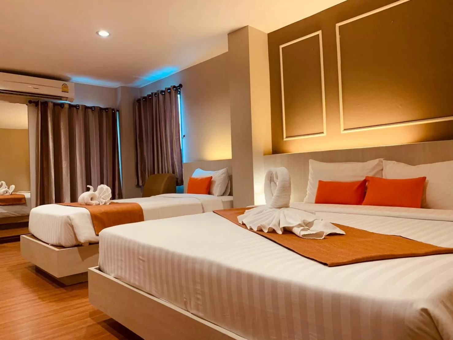 Bed in De Hug Hotel & Residence