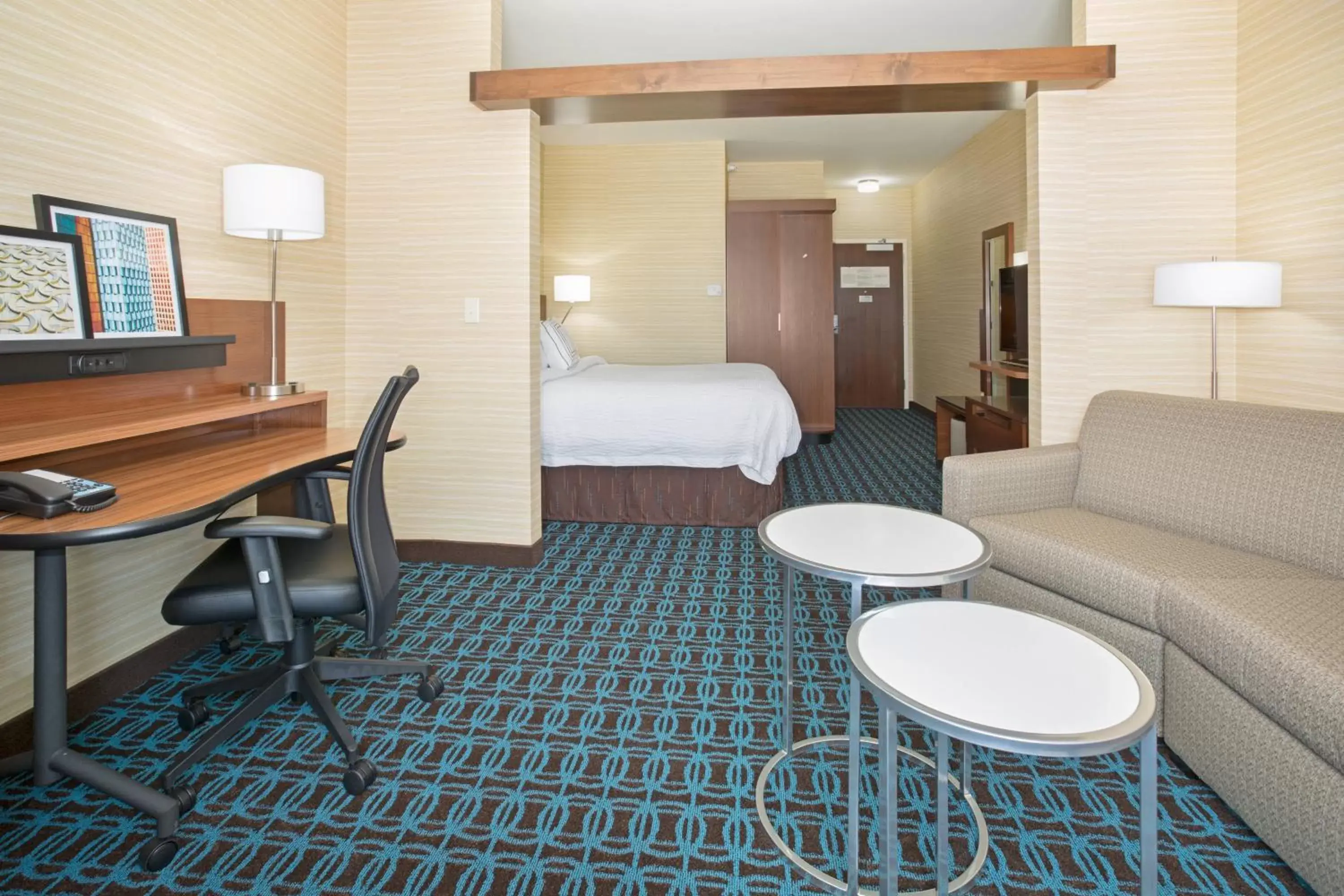 Photo of the whole room in Fairfield Inn & Suites by Marriott Burlington