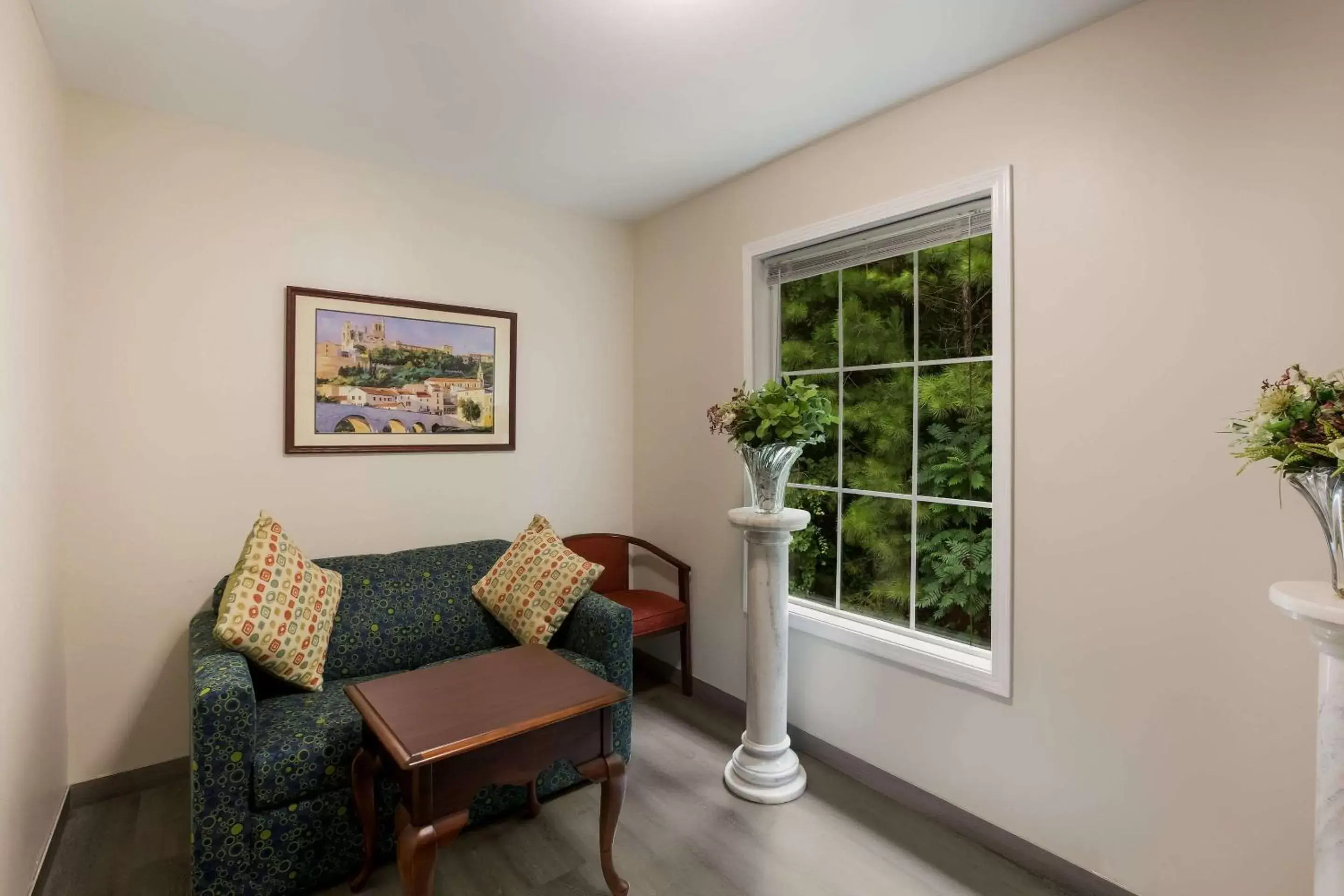 Bedroom, Seating Area in Quality Inn & Suites near Lake Oconee