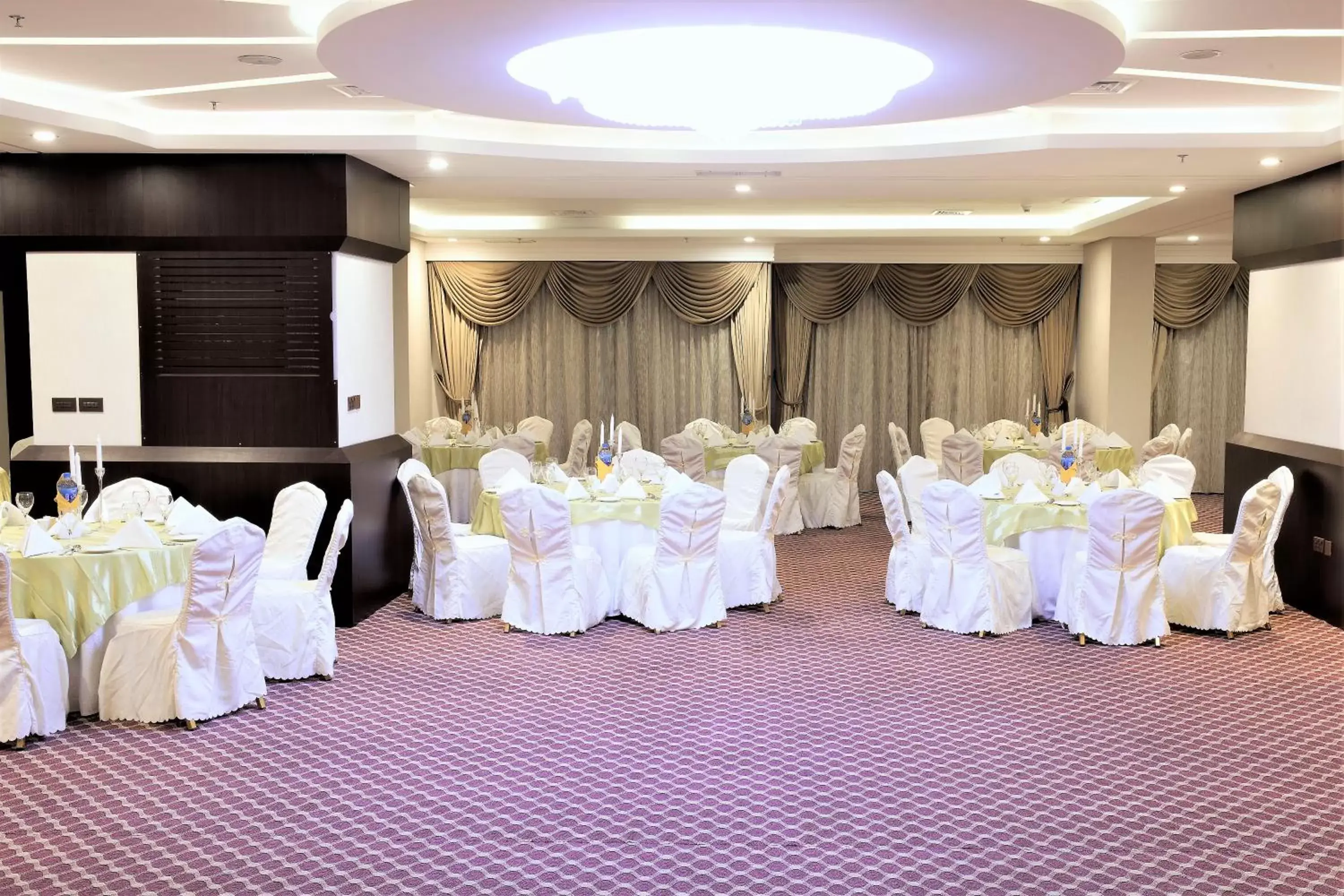 Business facilities, Banquet Facilities in Best Western Plus Salmiya