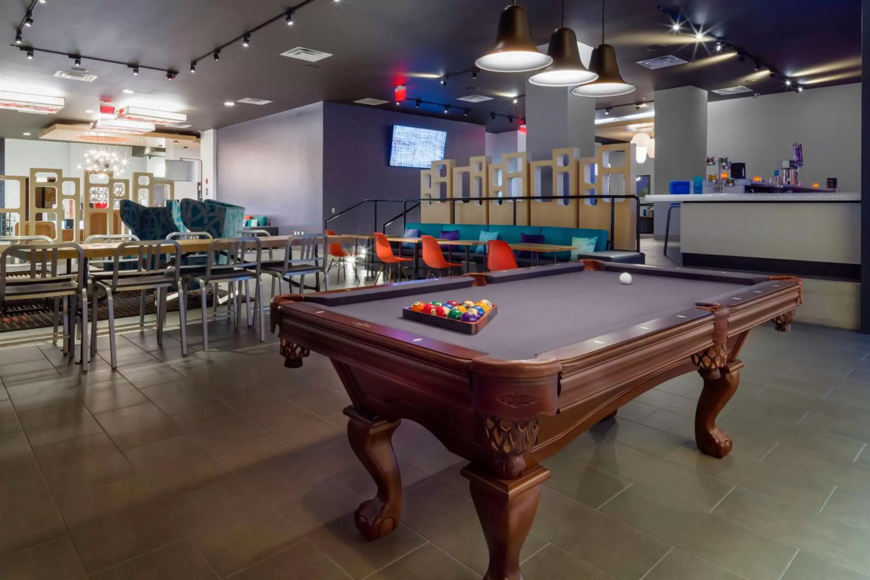 Restaurant/places to eat, Billiards in Aloft El Paso Downtown