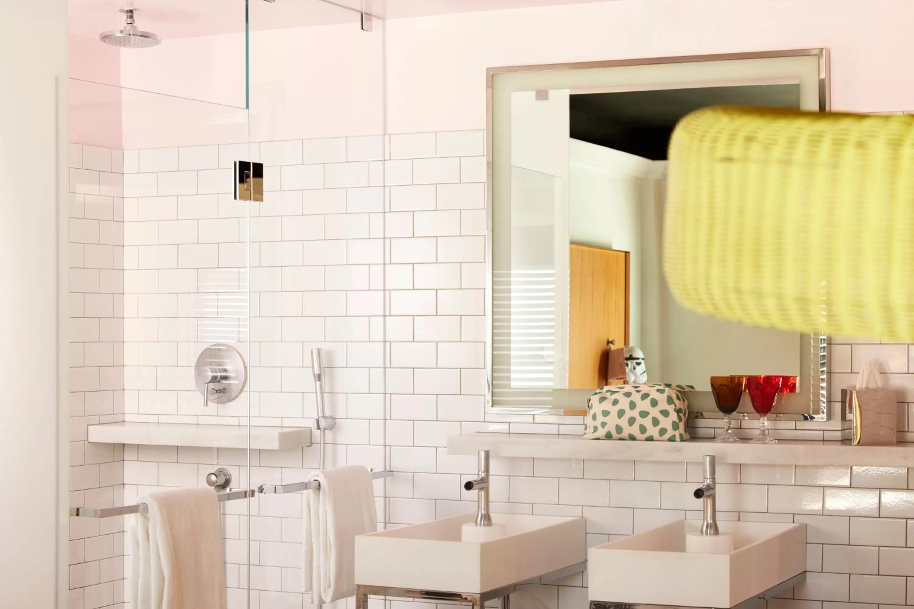 Bathroom in Mama Shelter Los Angeles