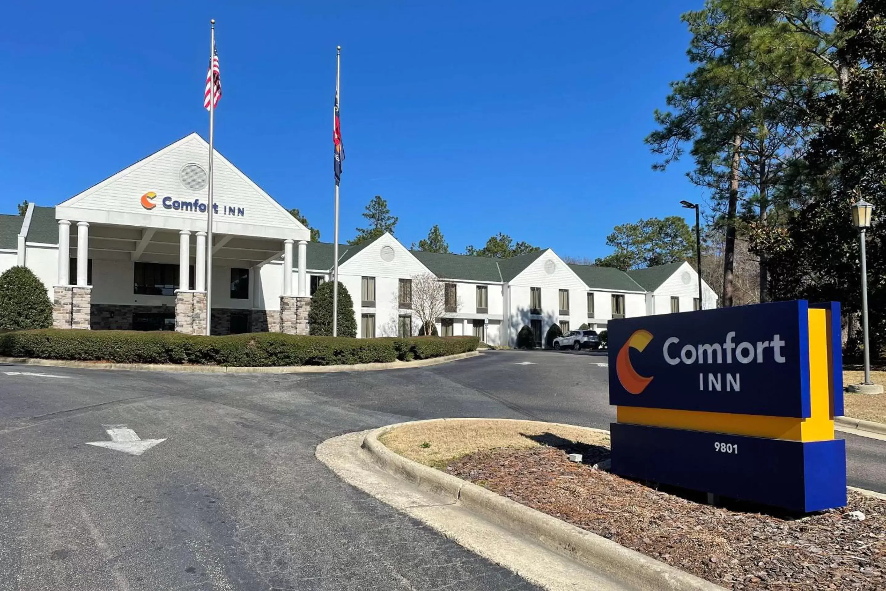 Property building, Property Logo/Sign in Comfort Inn Pinehurst