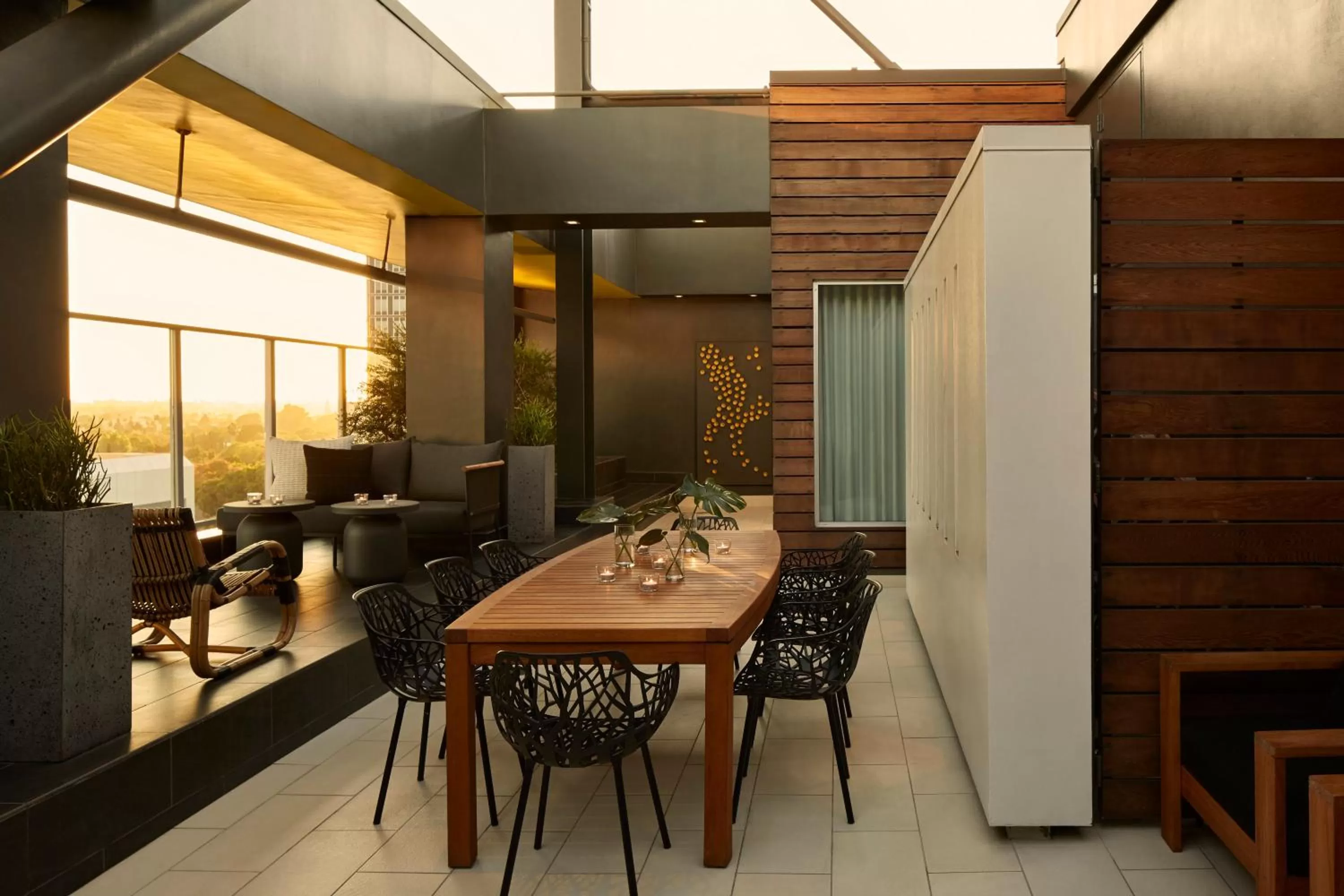 Photo of the whole room in Kimpton Hotel Wilshire by IHG