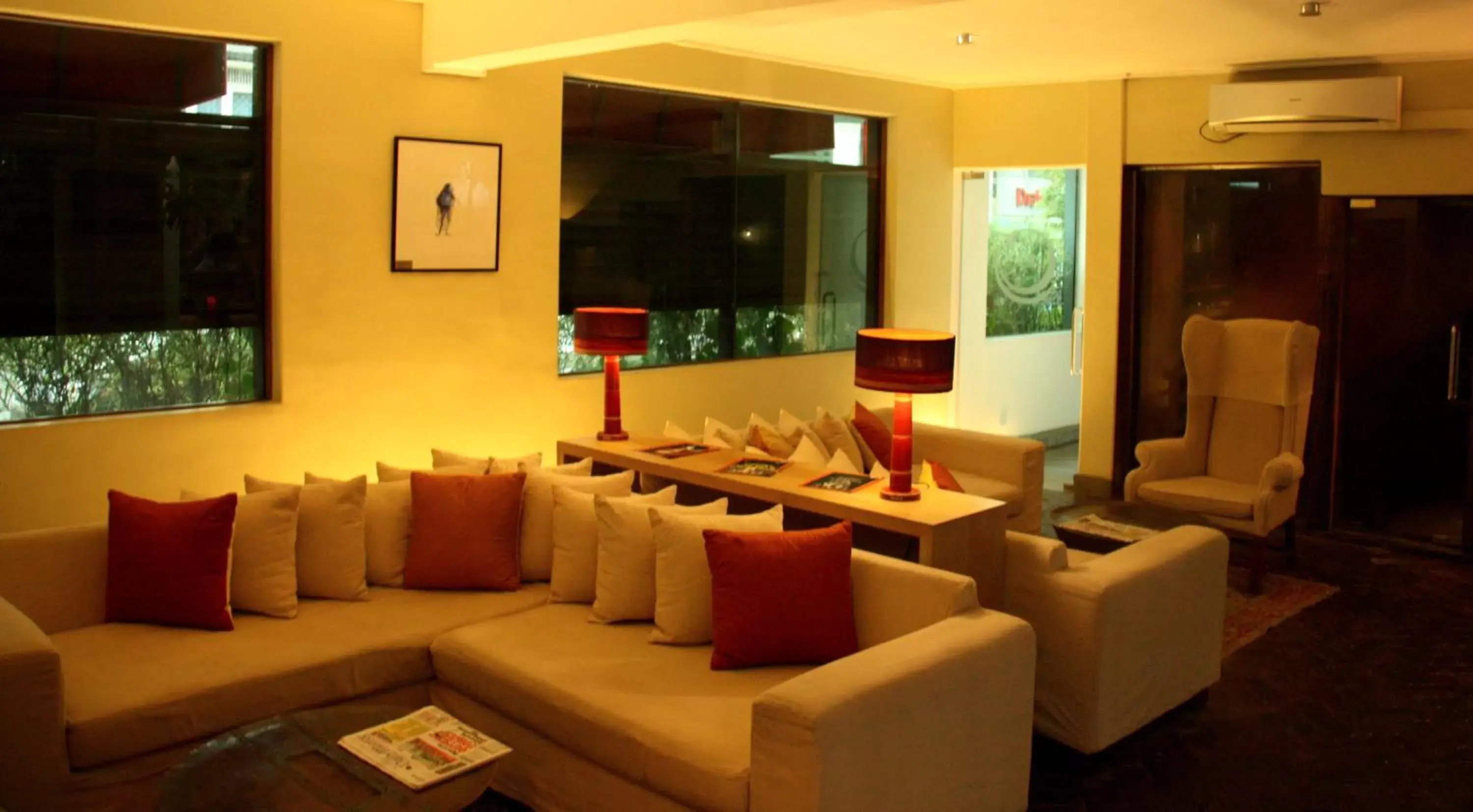 Lounge or bar in Colombo Court Hotel & Spa