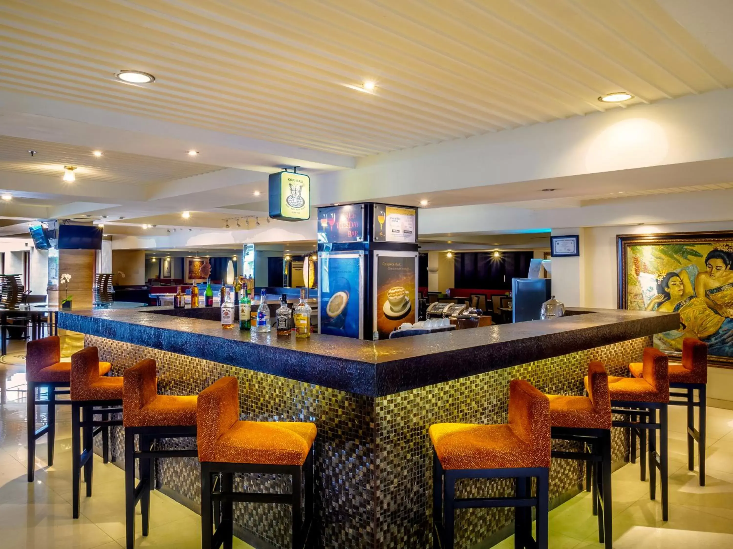 Lounge or bar, Lounge/Bar in ASTON Kuta Hotel and Residence