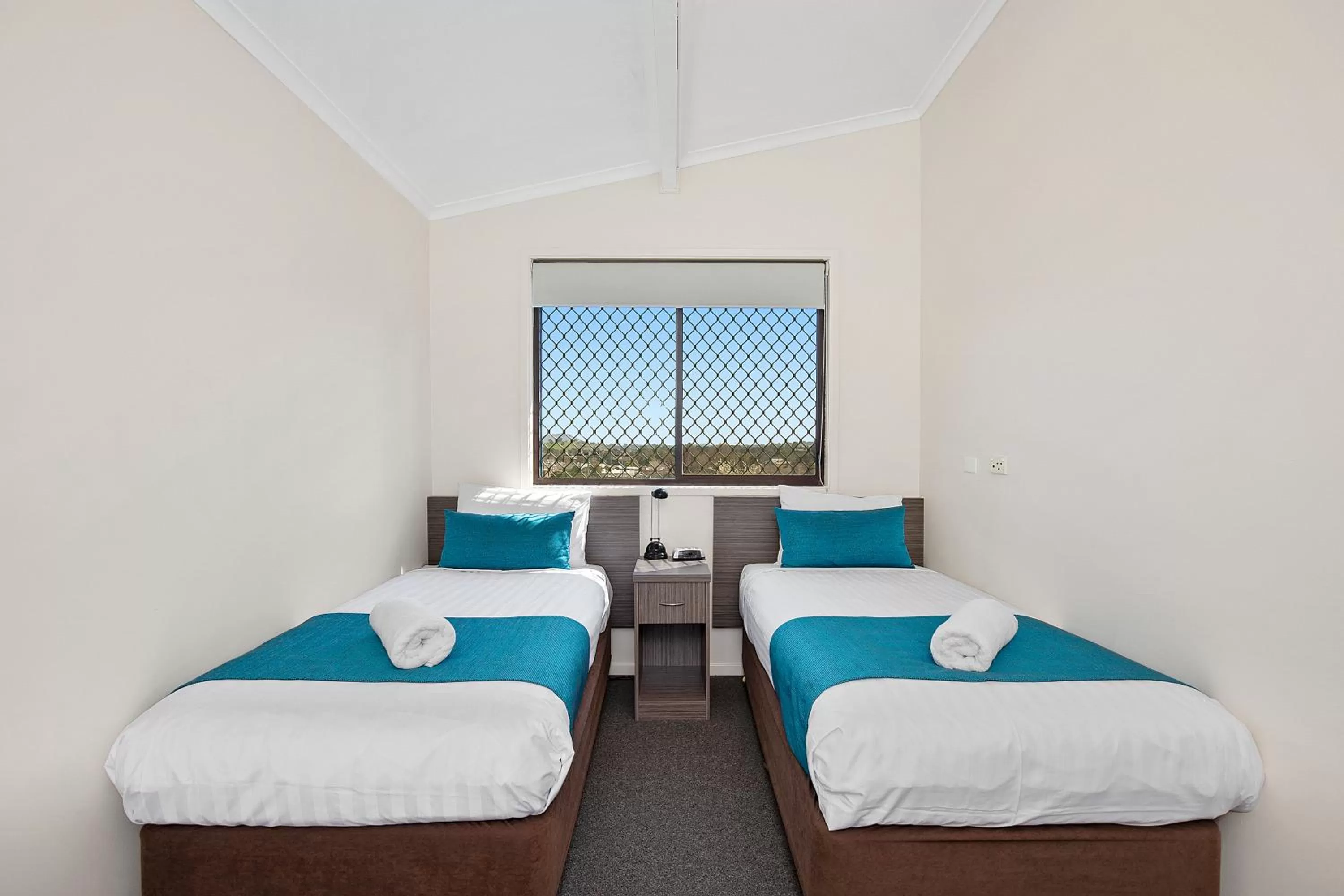 Bedroom, Bed in Thunderbird Motel Yass