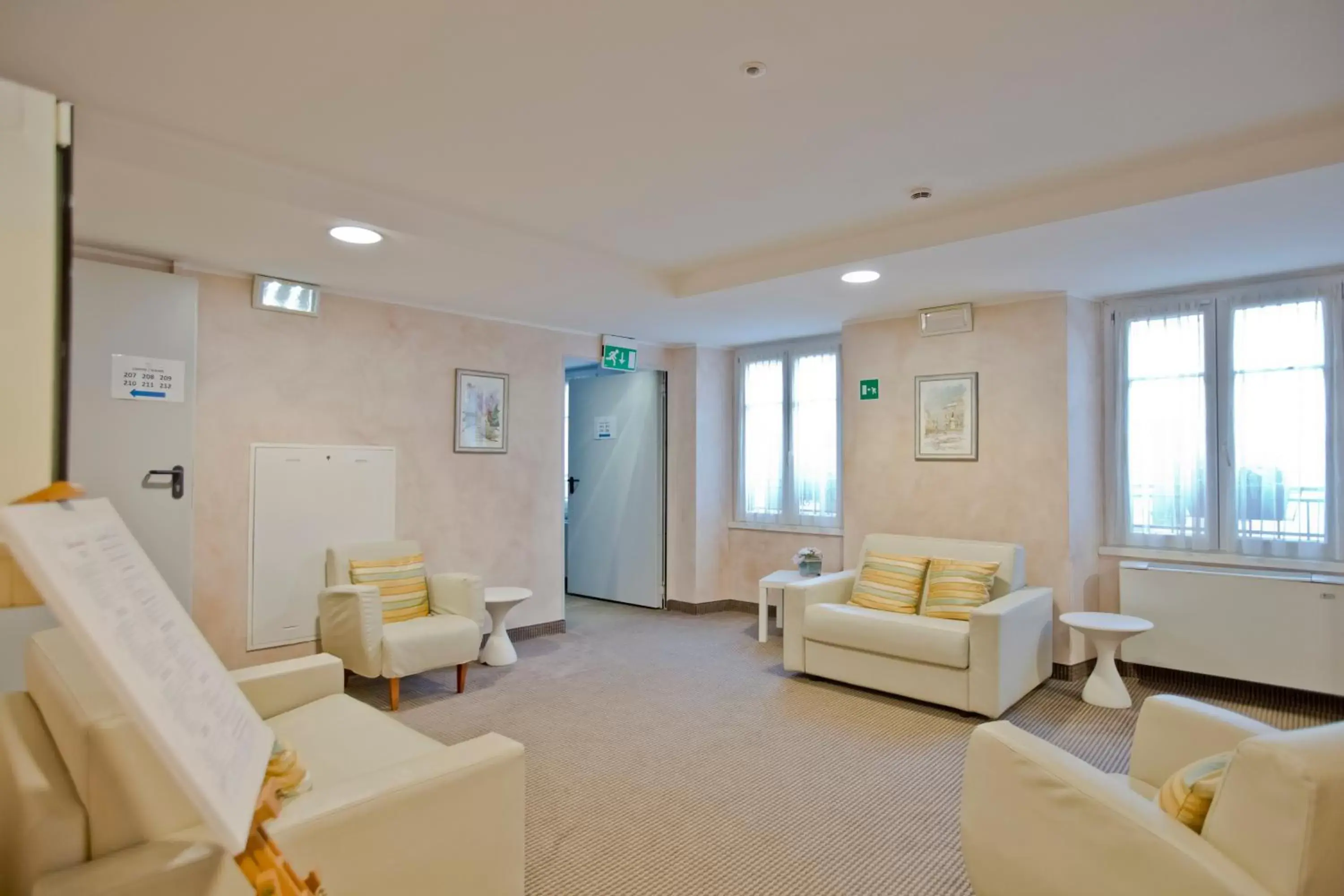 Living room, Seating Area in Hotel Lago di Como