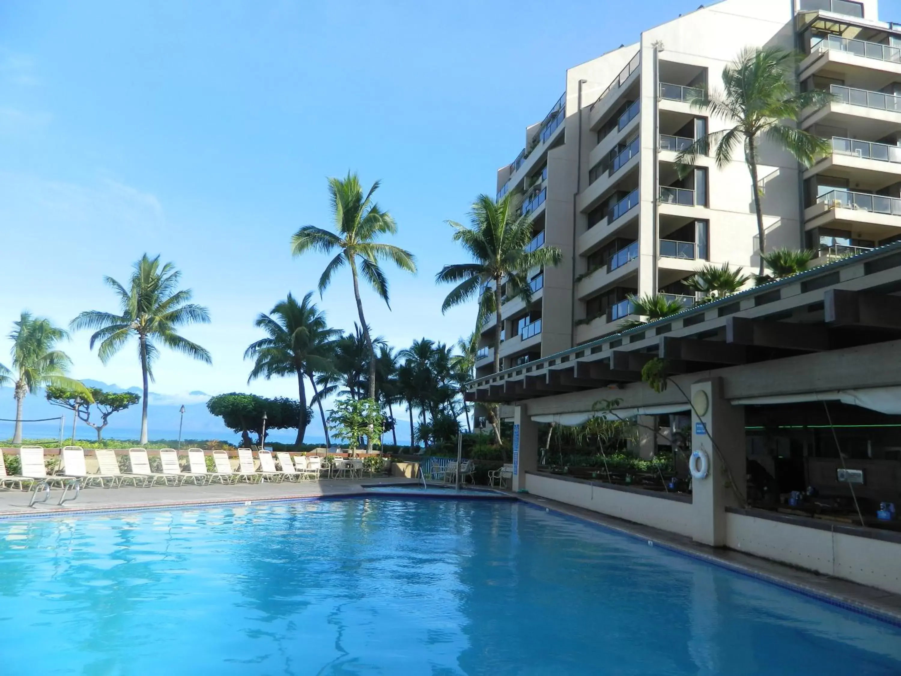 Property building, Swimming Pool in Sands of Kahana Vacation Club