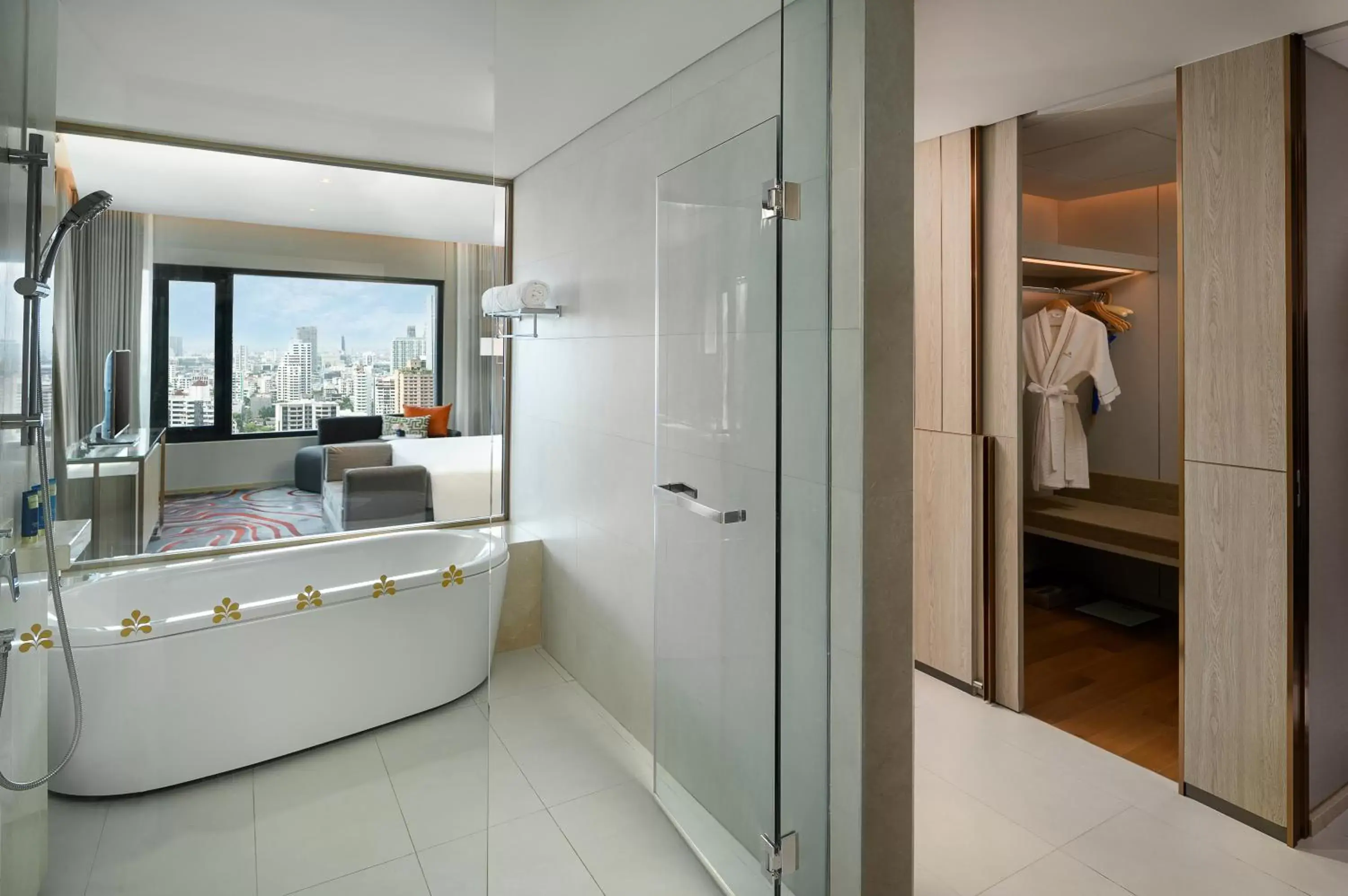 Shower, Bathroom in Hotel Nikko Bangkok - SHA Extra Plus Certified