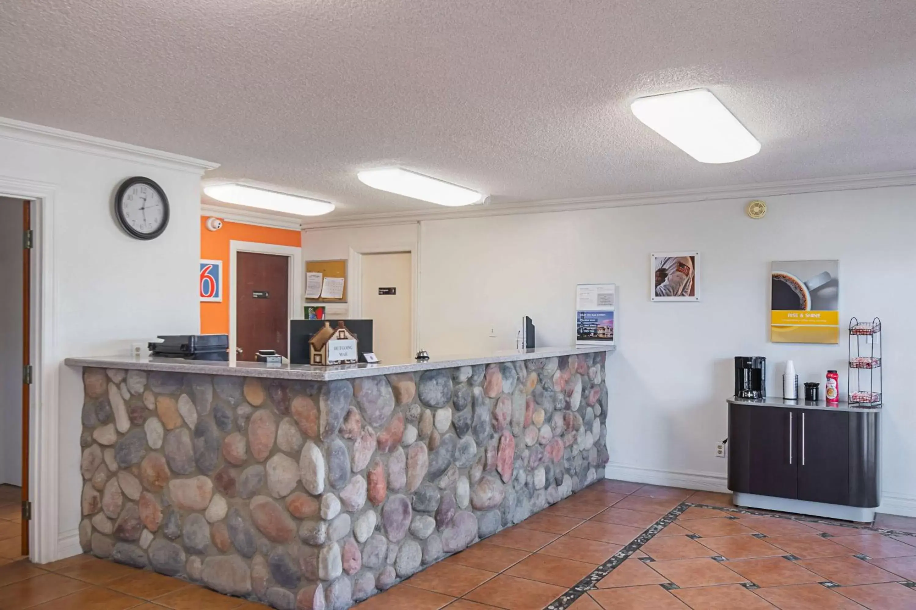 Lobby or reception, Lobby/Reception in Motel 6-Safford, AZ