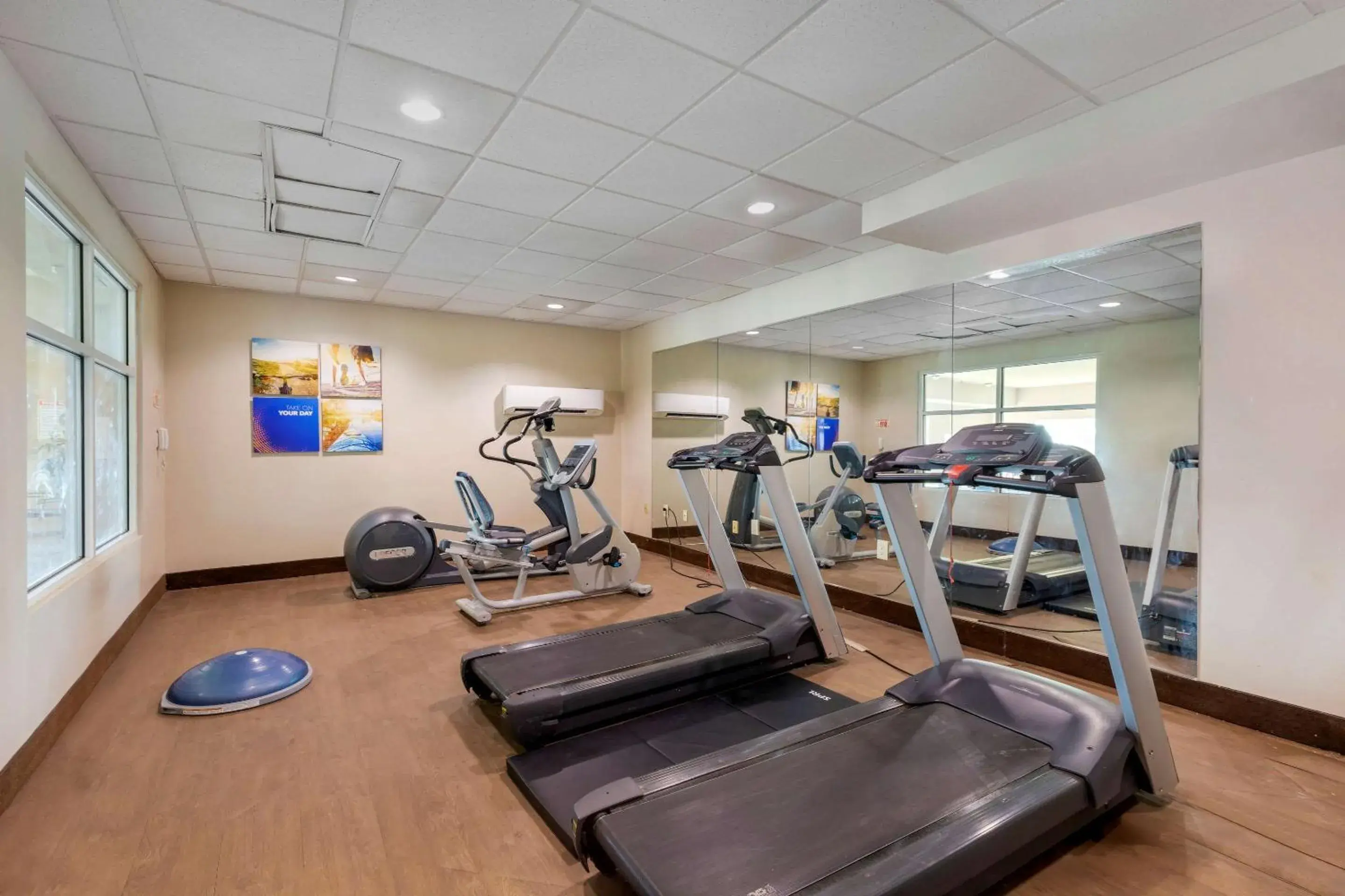 Spa and wellness centre/facilities, Fitness Center/Facilities in Comfort Inn & Suites Denison - Lake Texoma Spa and wellness centre/facilities, Fitness Center/Facilities in Comfort Inn & Suites Denison - Lake Texoma