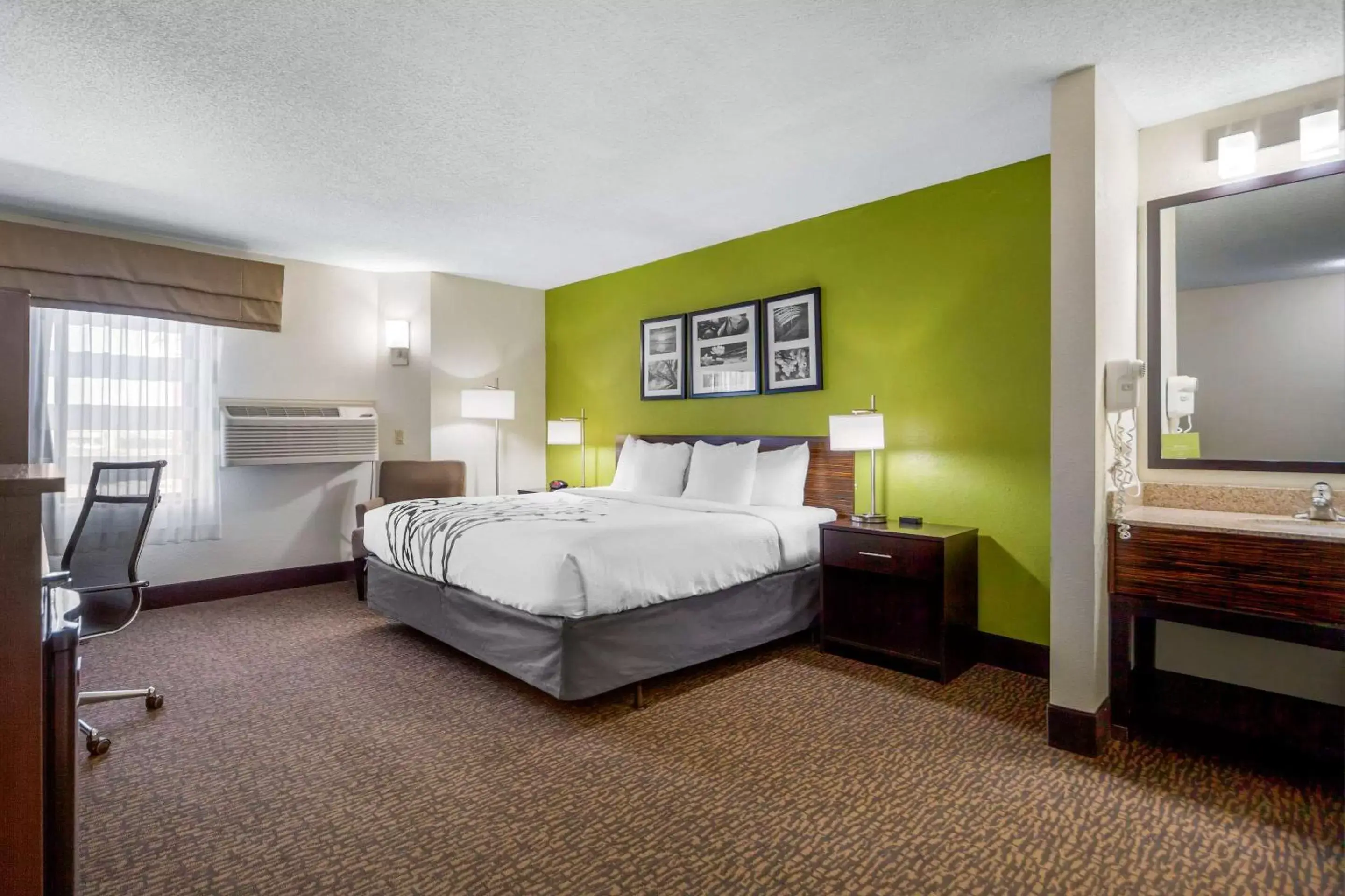 Photo of the whole room, Bed in Sleep Inn By Choice Hotels