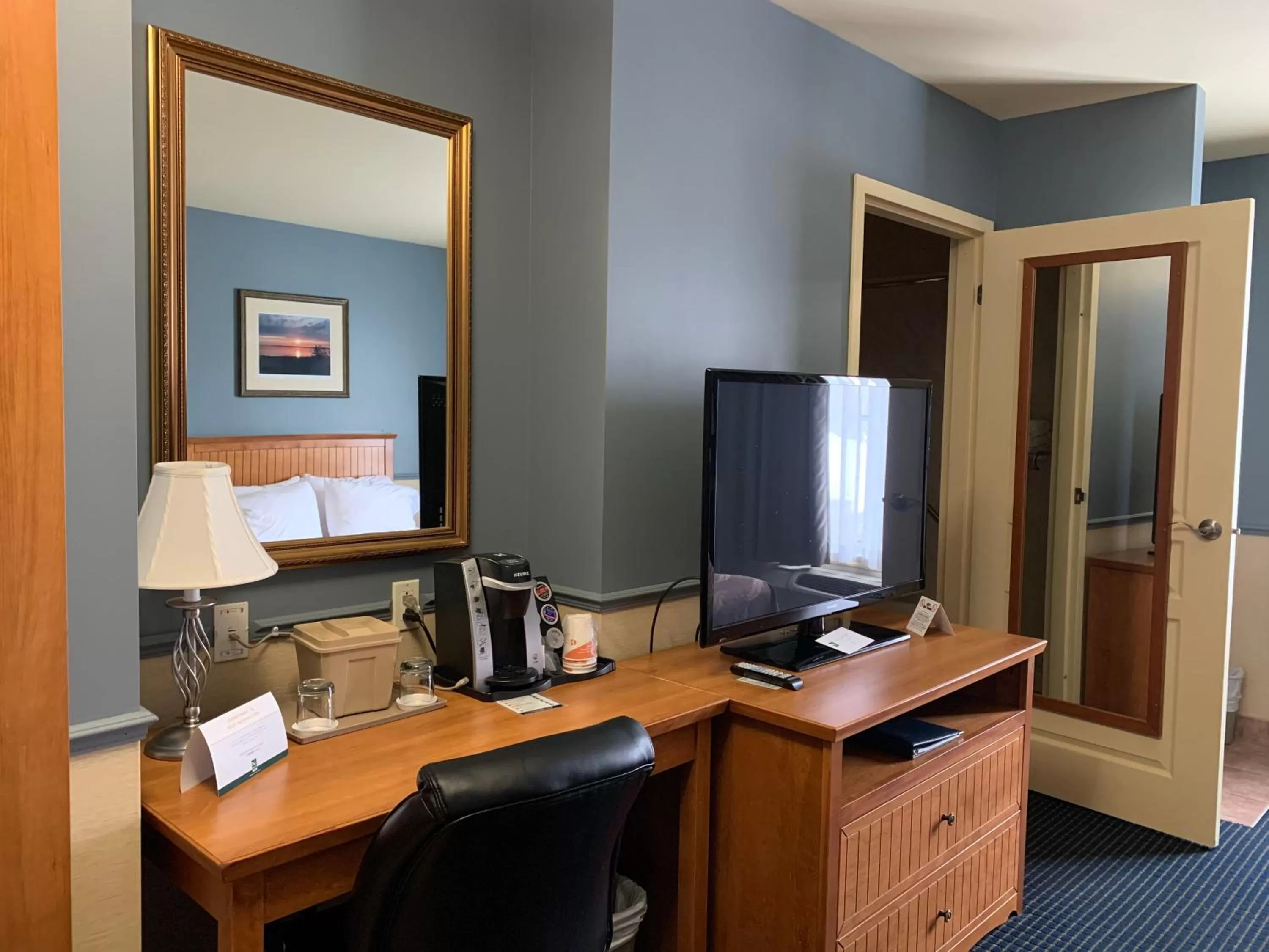Coffee/tea facilities in Quality Inn