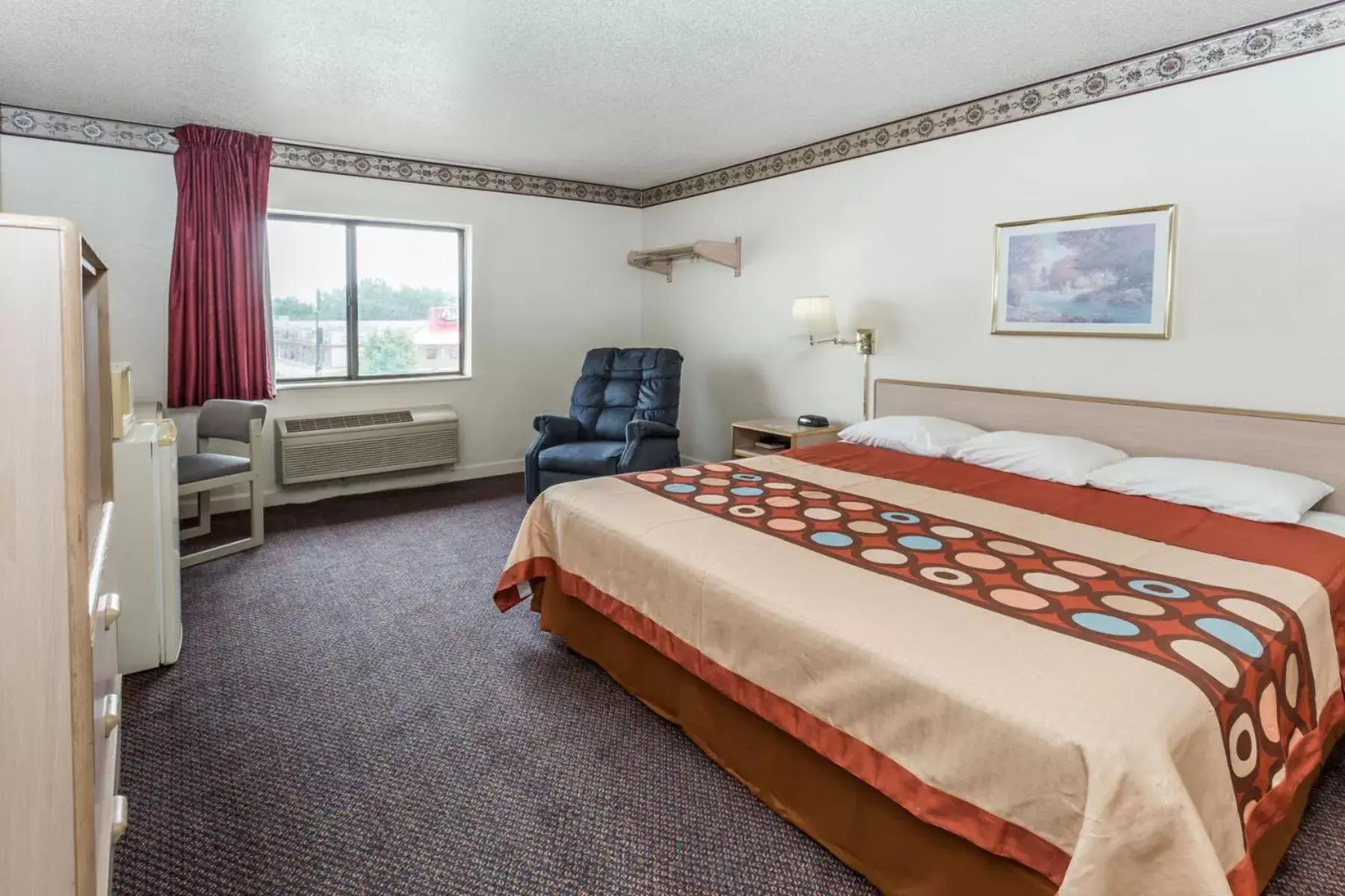 Photo of the whole room, Bed in Super 8 by Wyndham Morris
