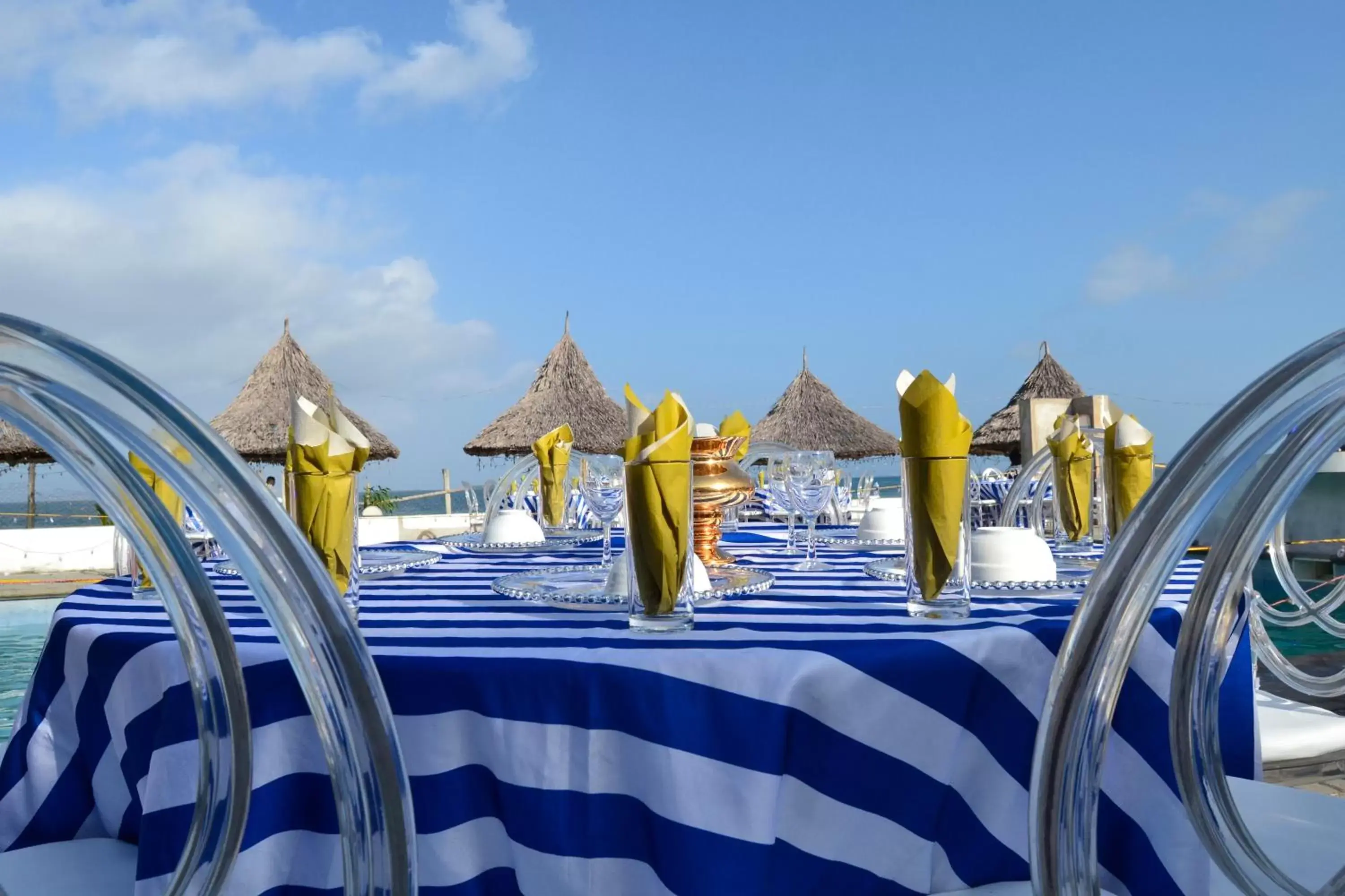 Restaurant/Places to Eat in Serene Beach Resort Restaurant/Places to Eat in Serene Beach Resort