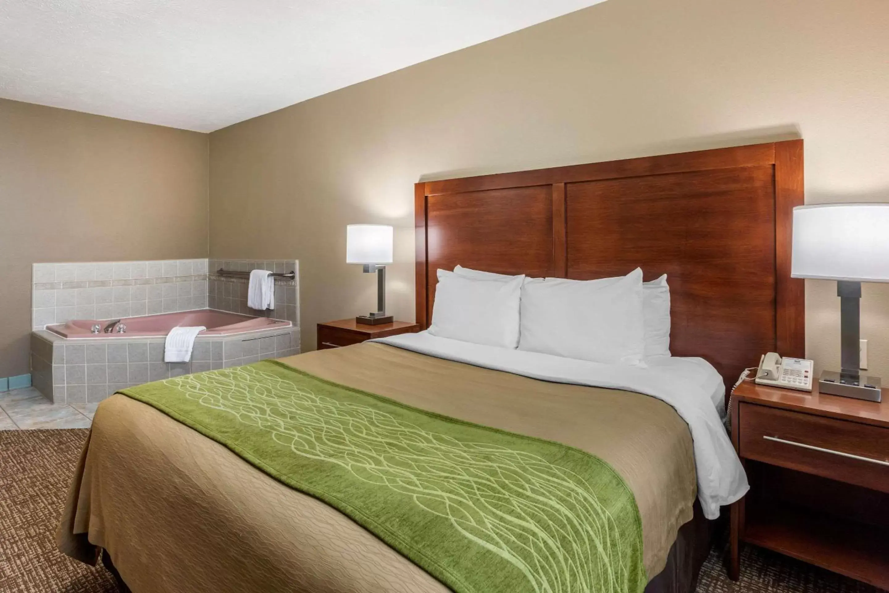 Photo of the whole room, Bed in Comfort Inn & Suites El Centro I-8