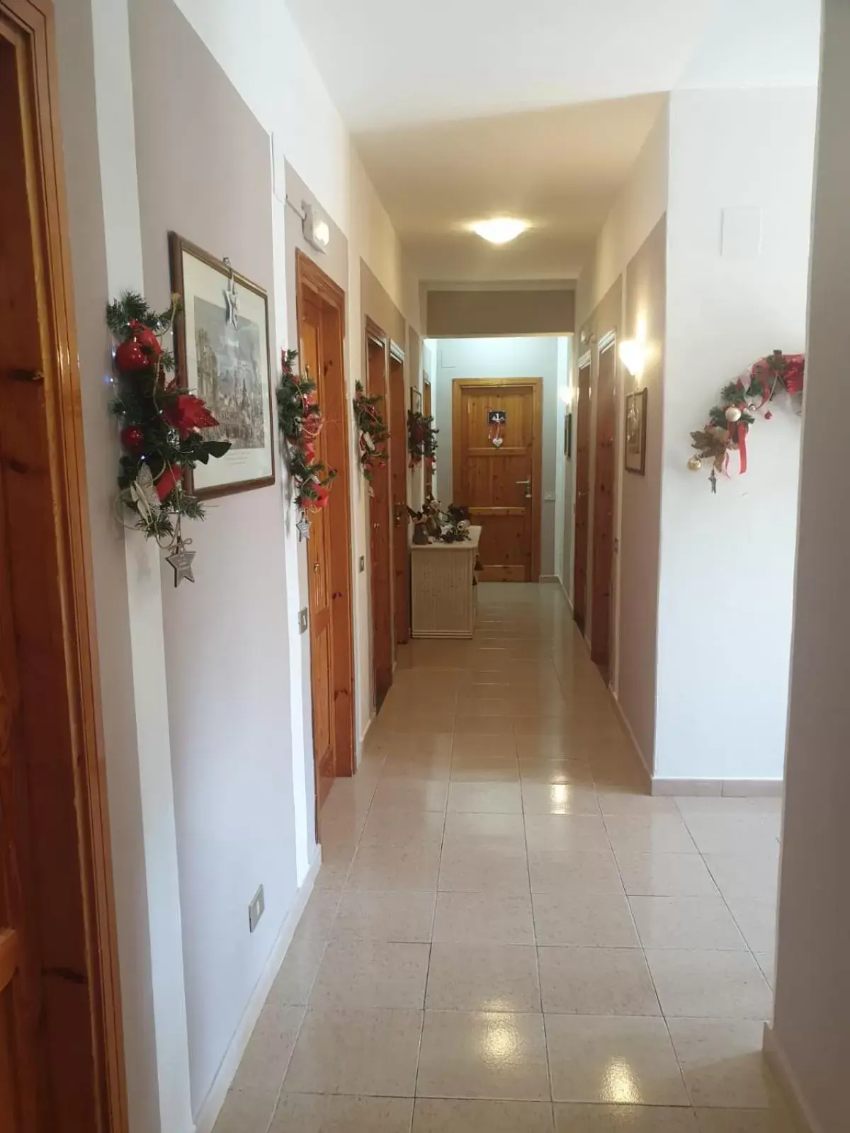 Other, Lobby/Reception in VILLA MARTA a due passi dalla clinica ortopedica Rizzoli e da Villa Santa Teresa