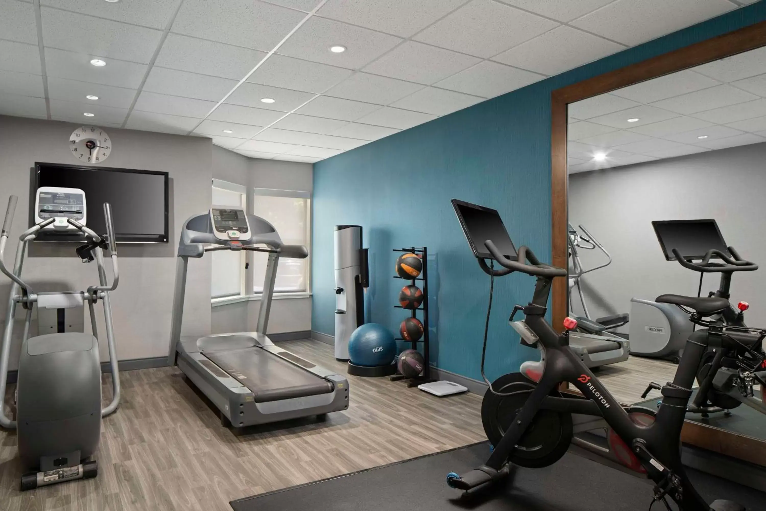 Fitness centre/facilities, Fitness Center/Facilities in Hampton Inn & Suites Newport News-Airport - Oyster Point Area