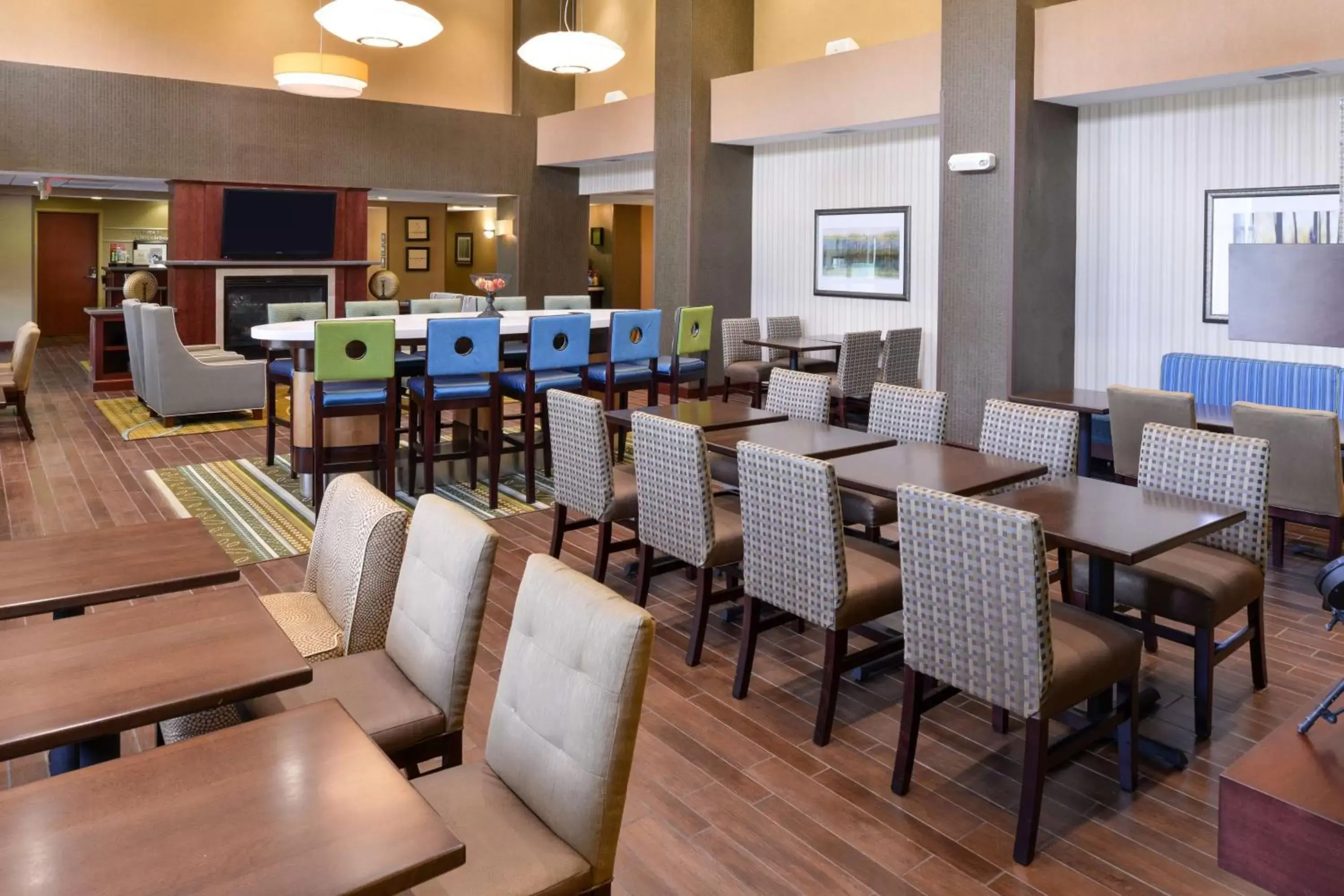 Restaurant/Places to Eat in Hampton Inn & Suites St. Louis - Edwardsville