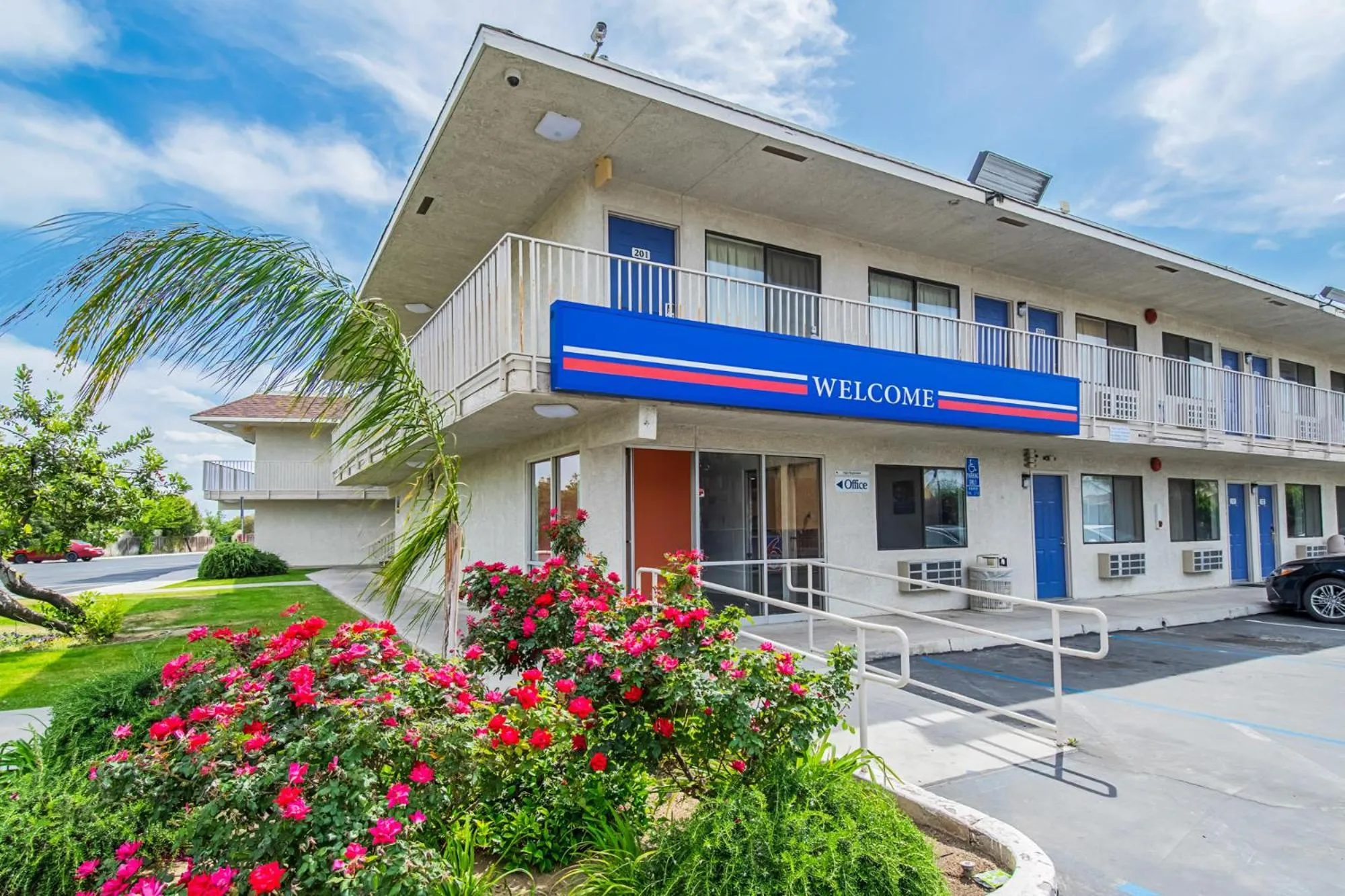 Motel 6-Bakersfield, CA - Airport