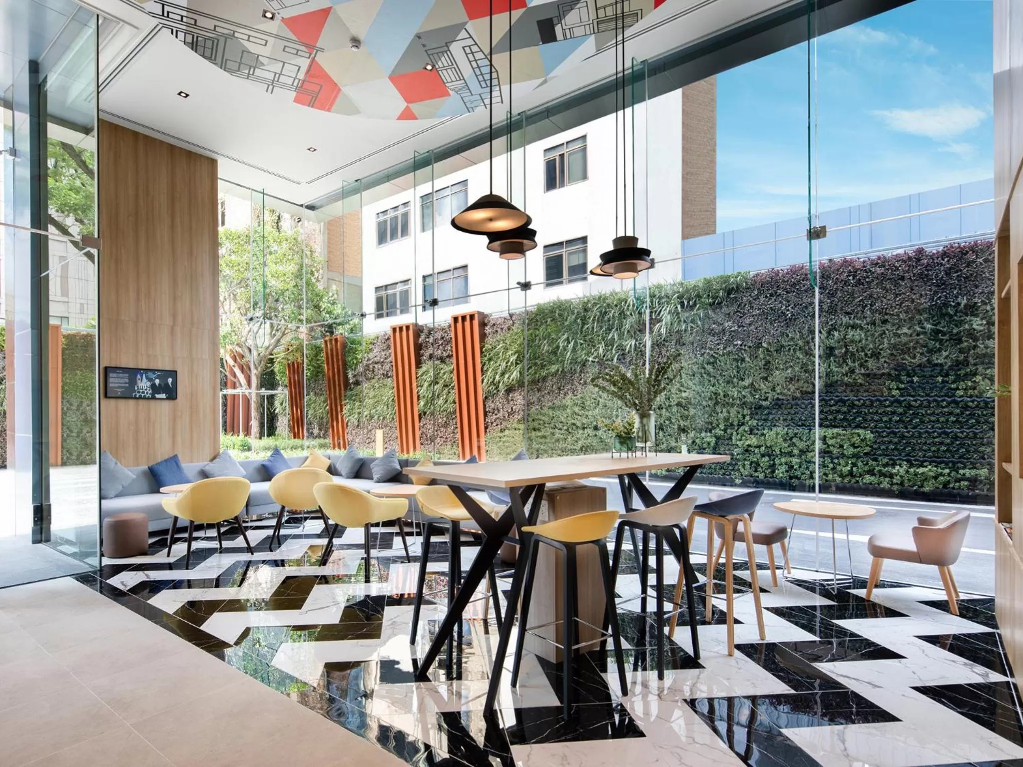 Lobby or reception in ibis Bangkok Sukhumvit 24