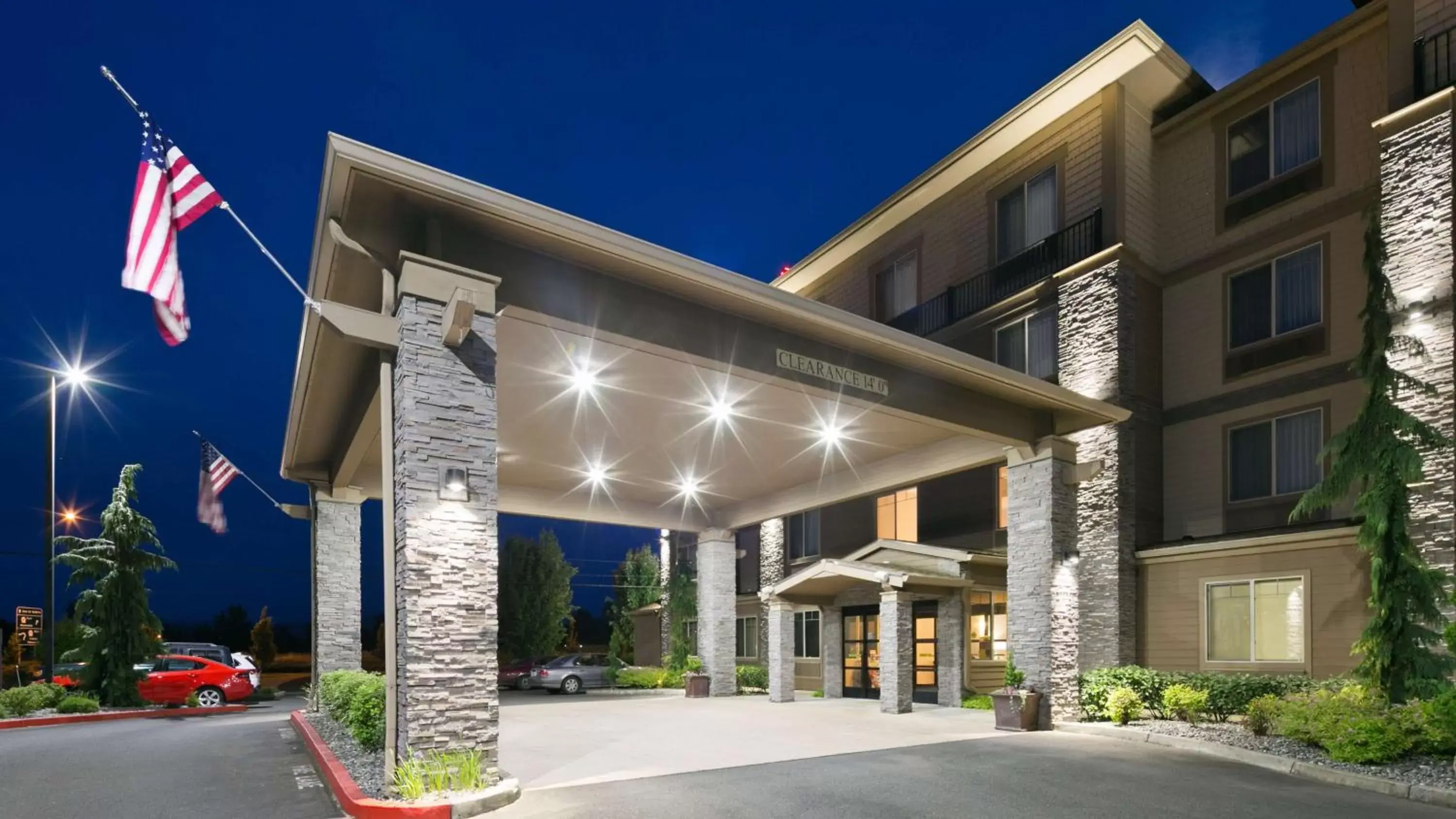 Property Building in Best Western Plus Port of Camas-Washougal Convention Center