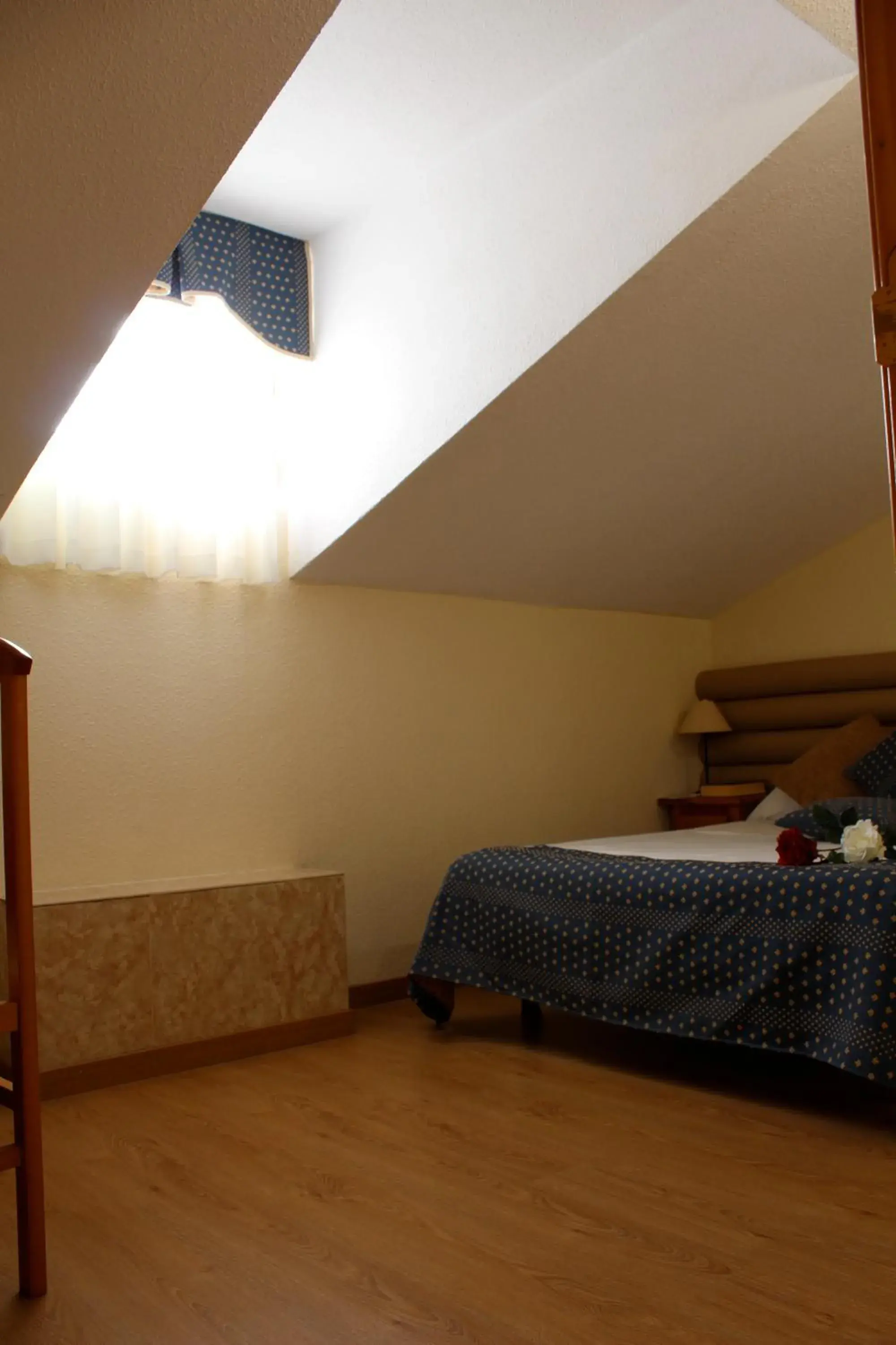 Bedroom, Room Photo in Hotel Cuatro Caños