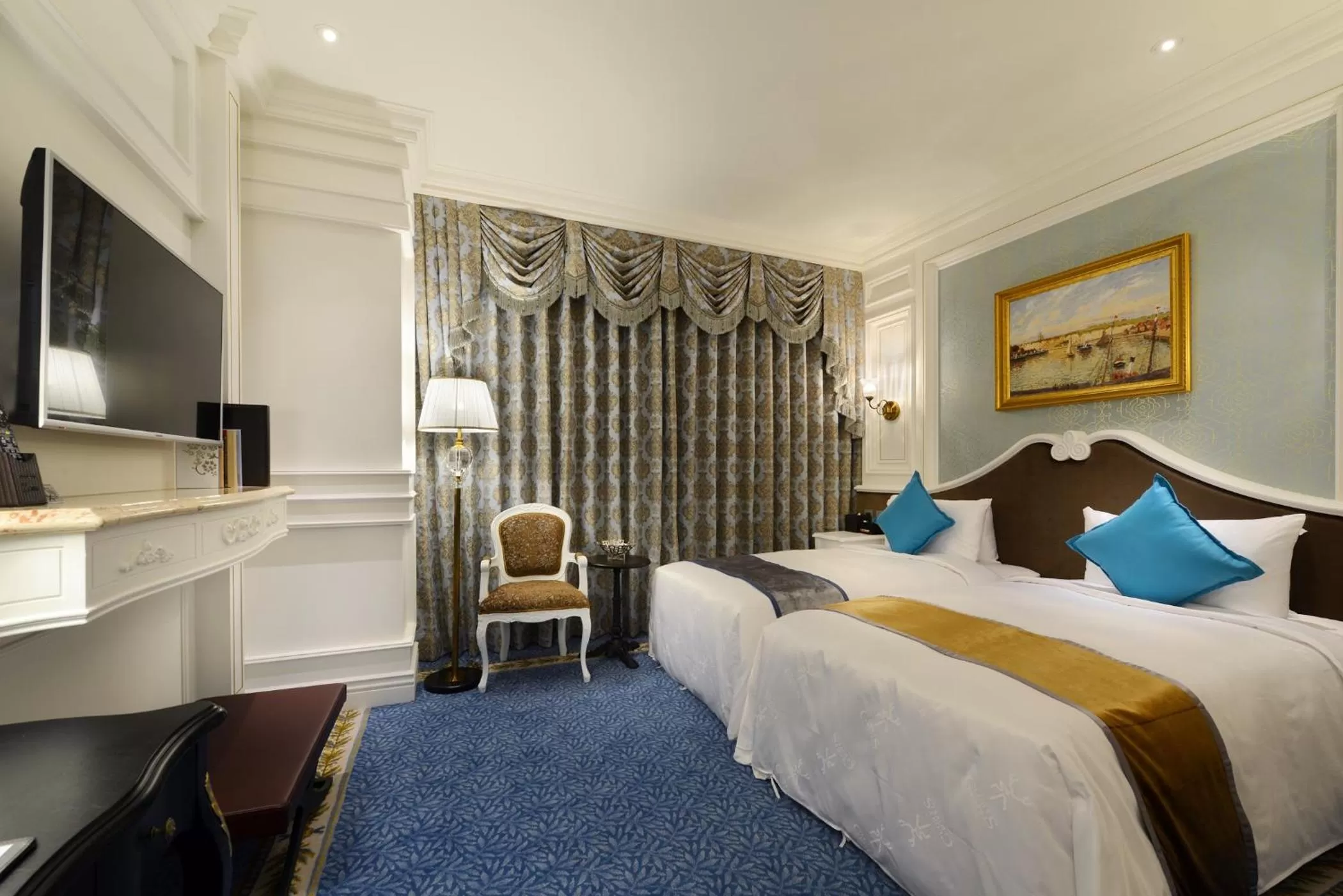 bunk bed, Bed in Golden Tulip RS Boutique Hotel-Tainan