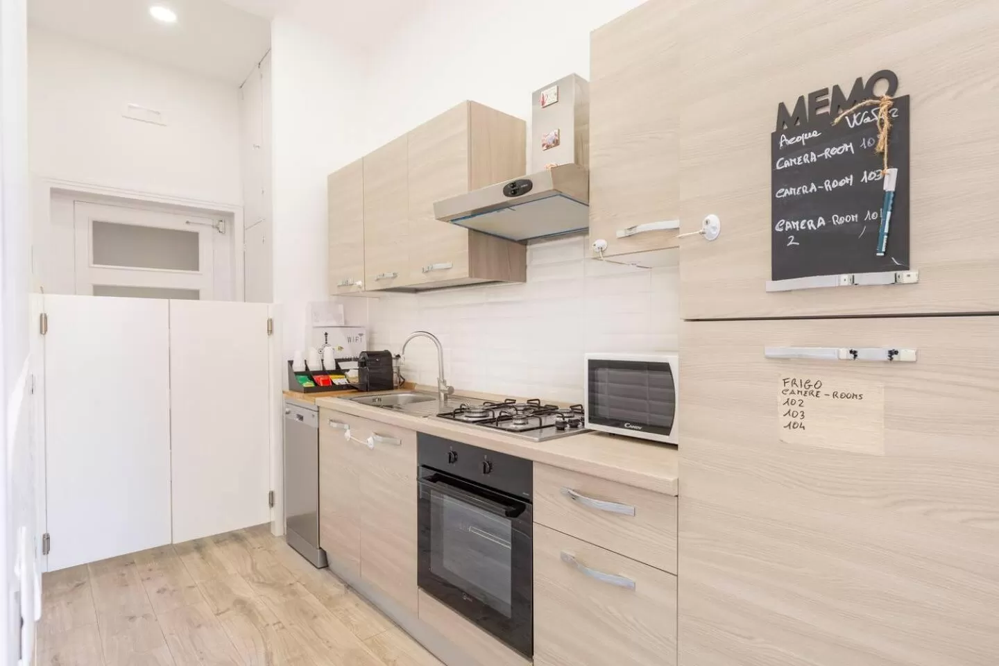 Coffee/tea facilities, Kitchen/Kitchenette in b&b don Mimì