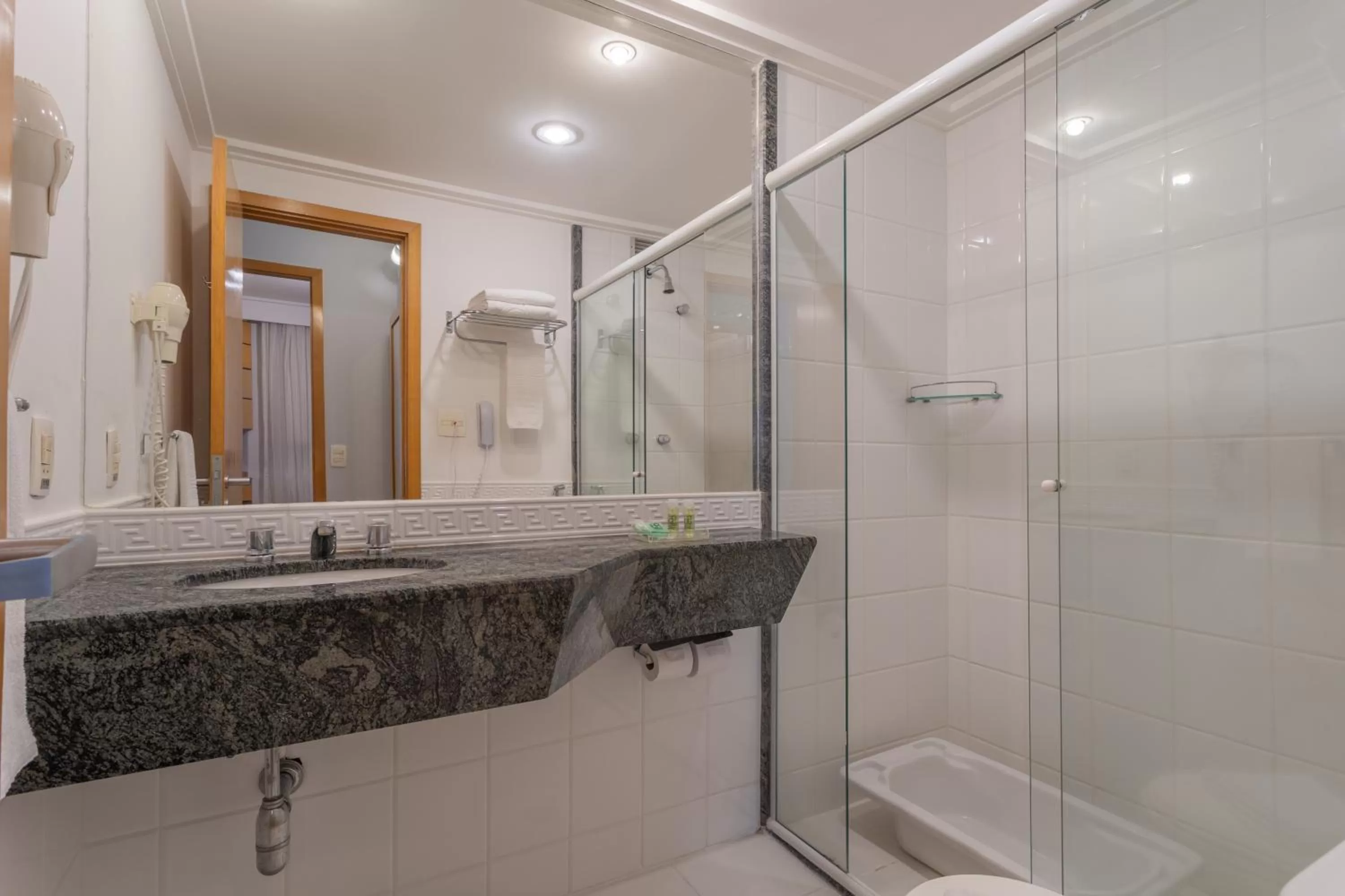 Shower in Green Place Ibirapuera