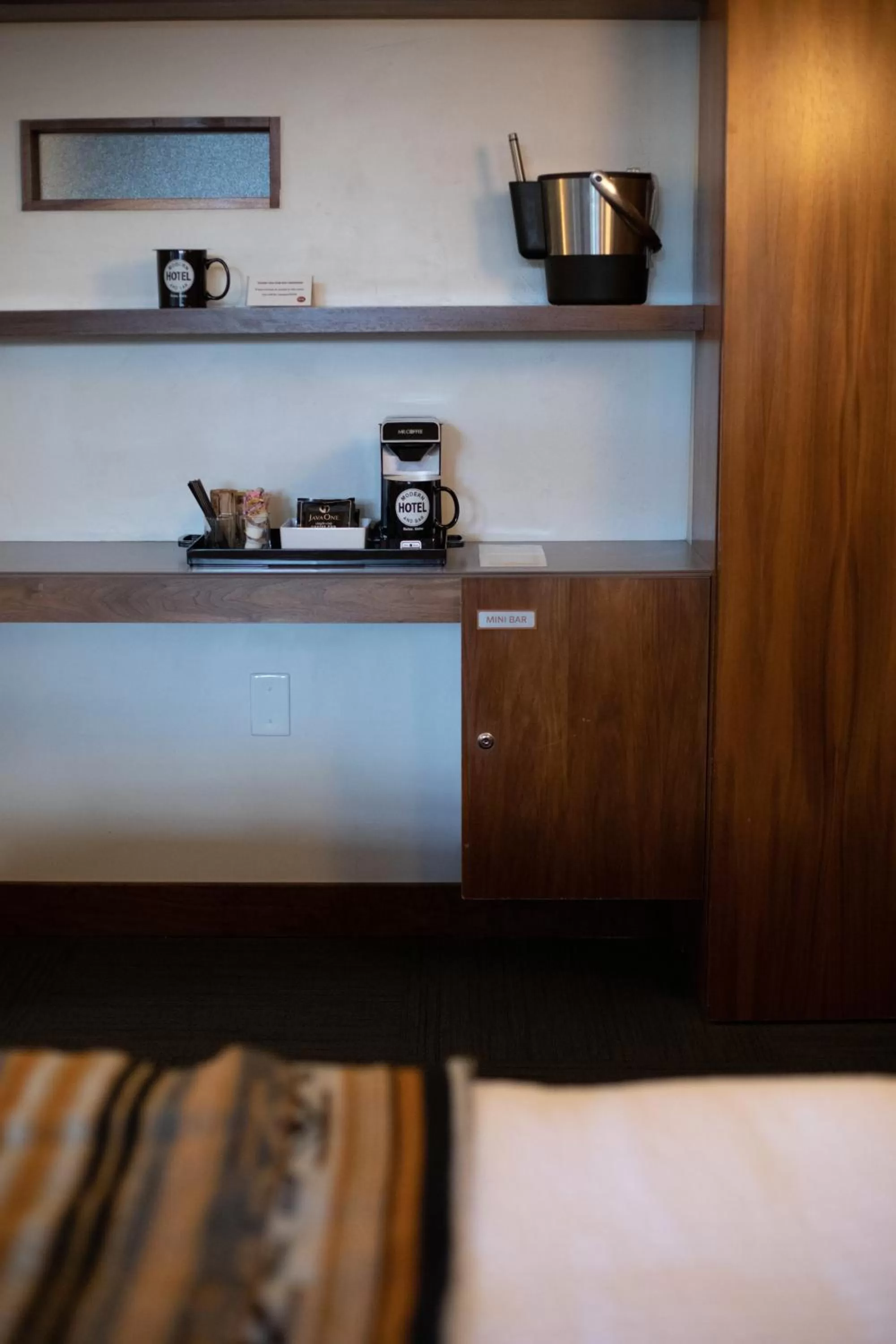 Coffee/tea facilities, Bed in Modern Hotel