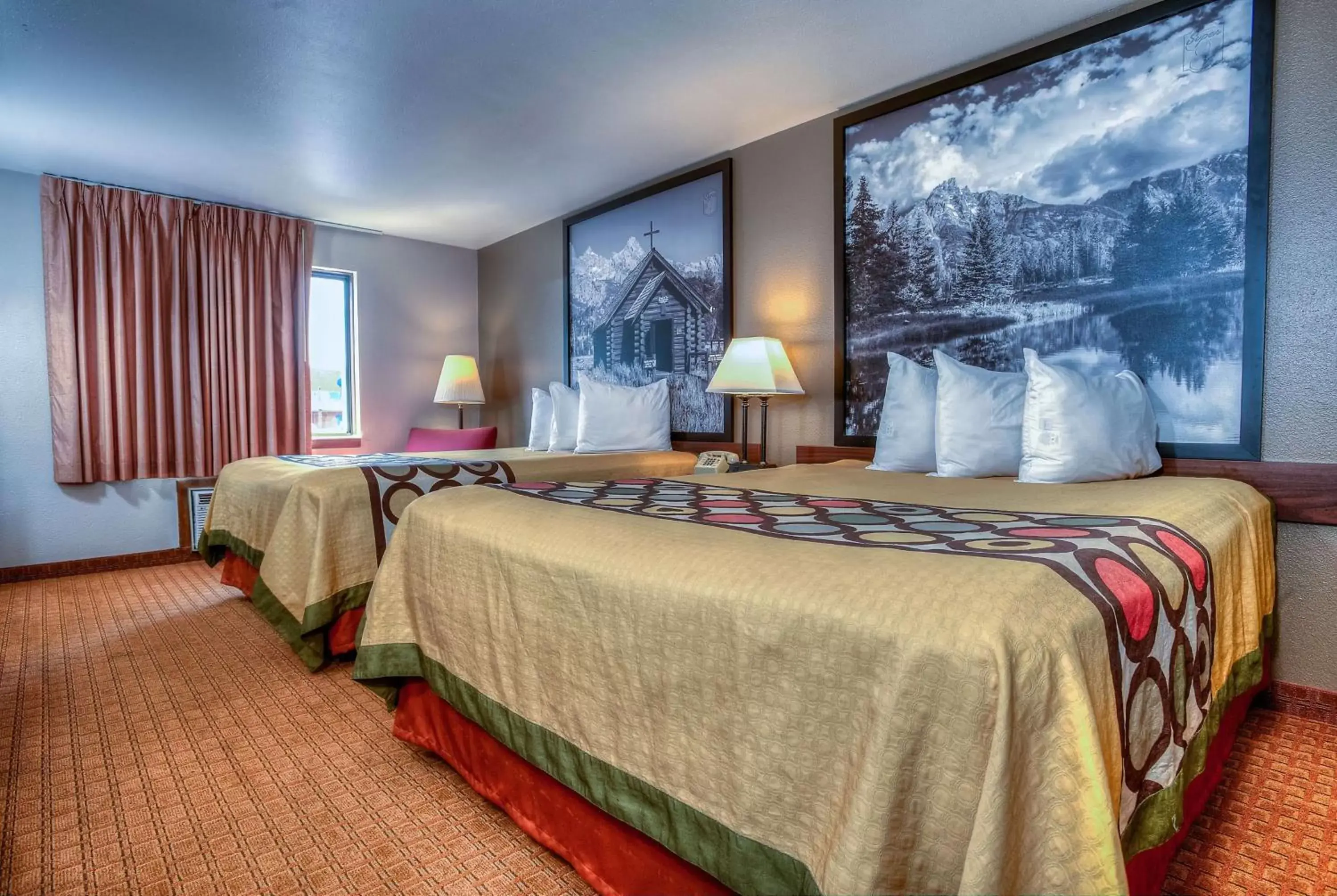 Photo of the whole room, Bed in Super 8 by Wyndham Jackson Hole