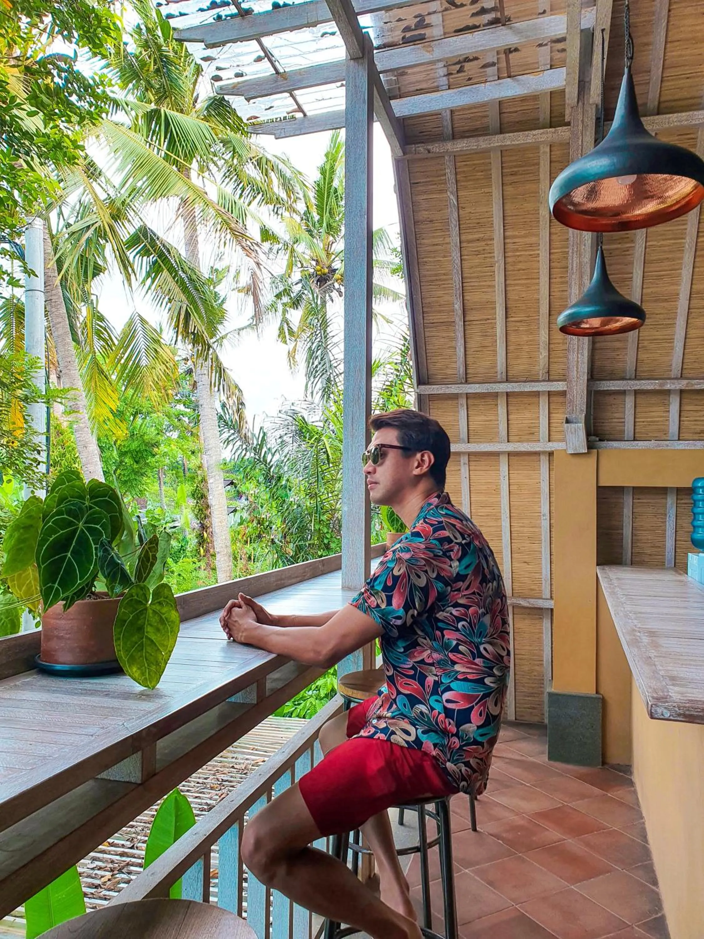 Restaurant/places to eat in Ubad Retreat