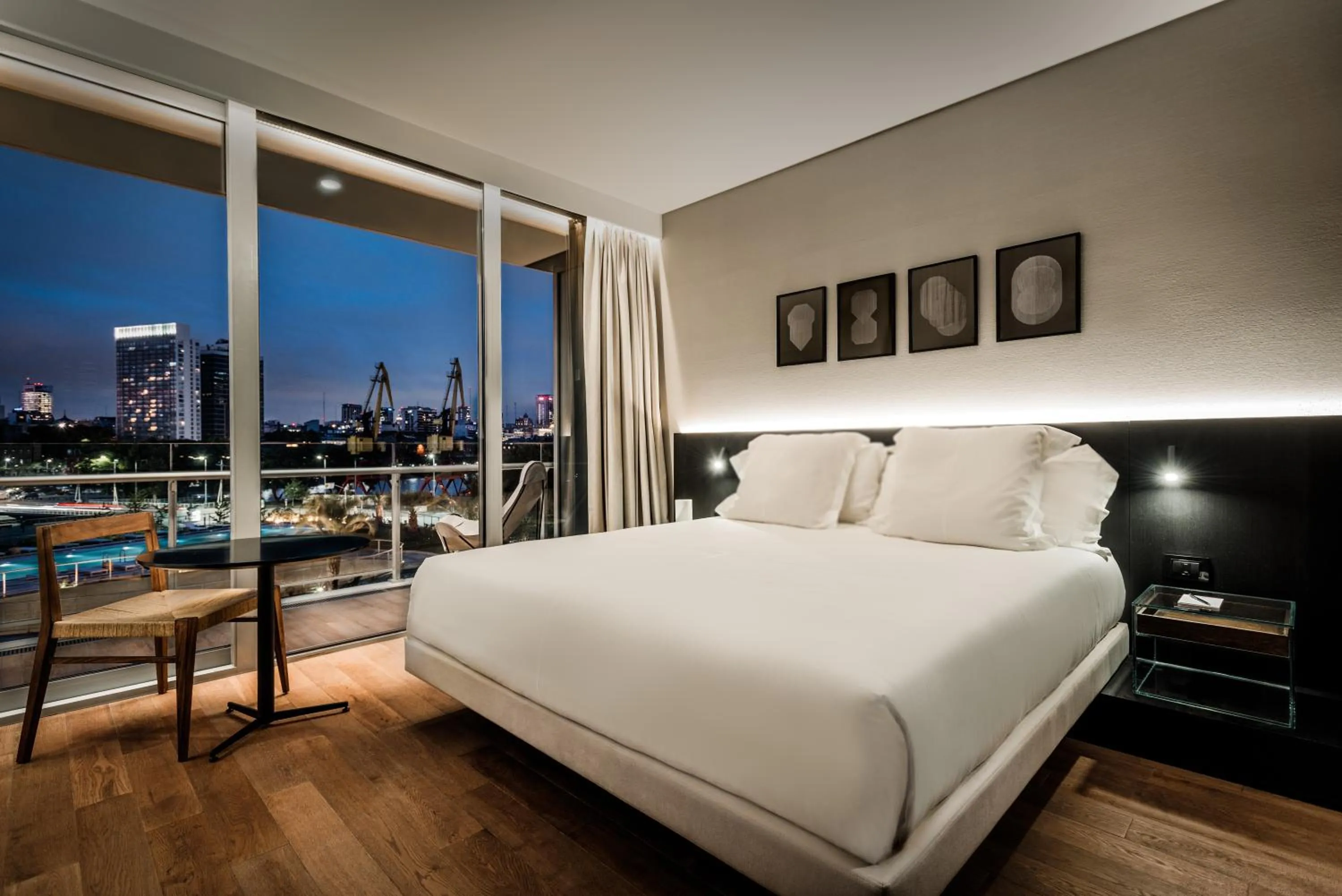 Photo of the whole room, Bed in SLS Buenos Aires Puerto Madero