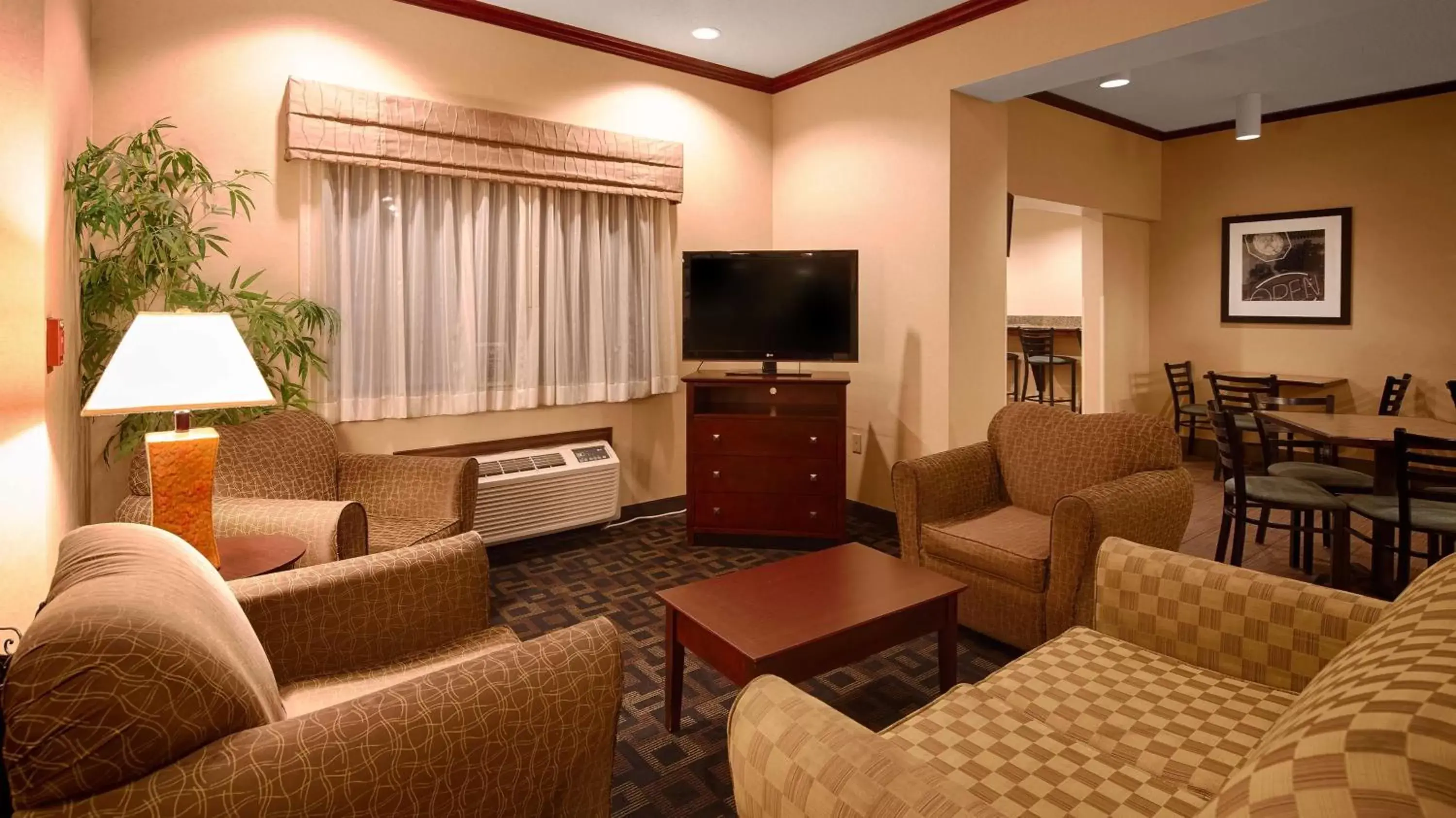 Lobby or reception, Seating Area in Best Western PLUS Executive Inn