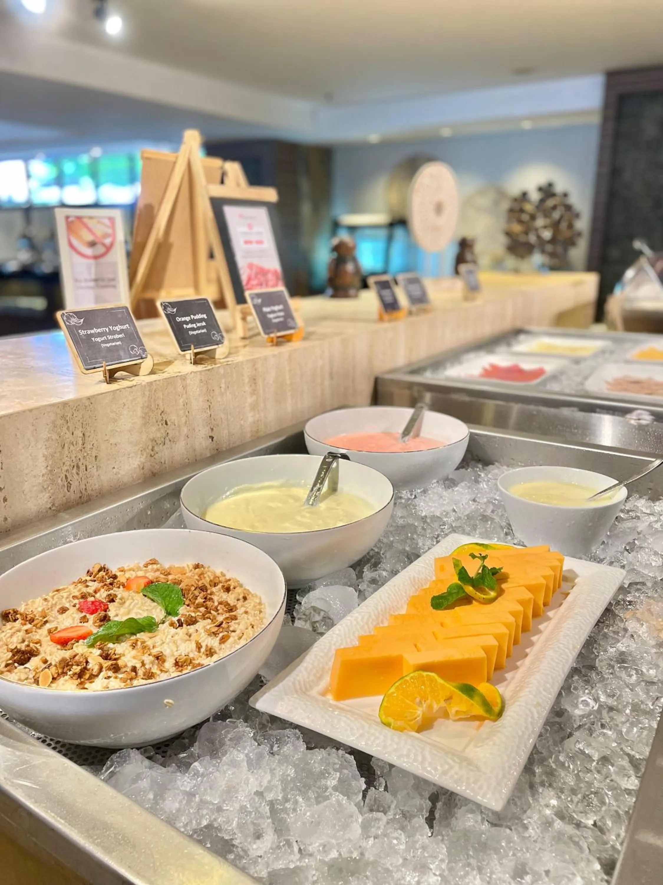 Buffet breakfast in Swiss-Belhotel Tuban Bali