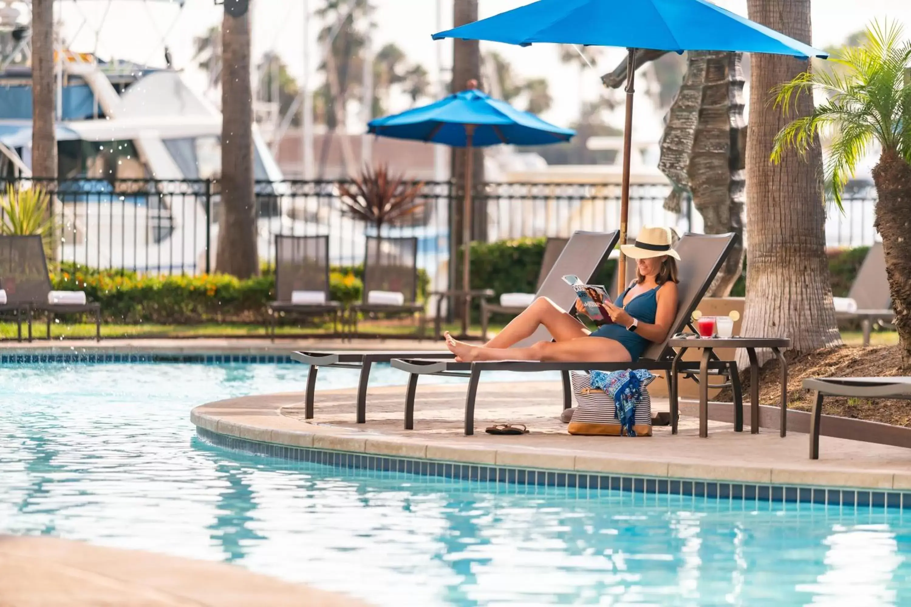 Swimming Pool in Sheraton San Diego Hotel & Marina
