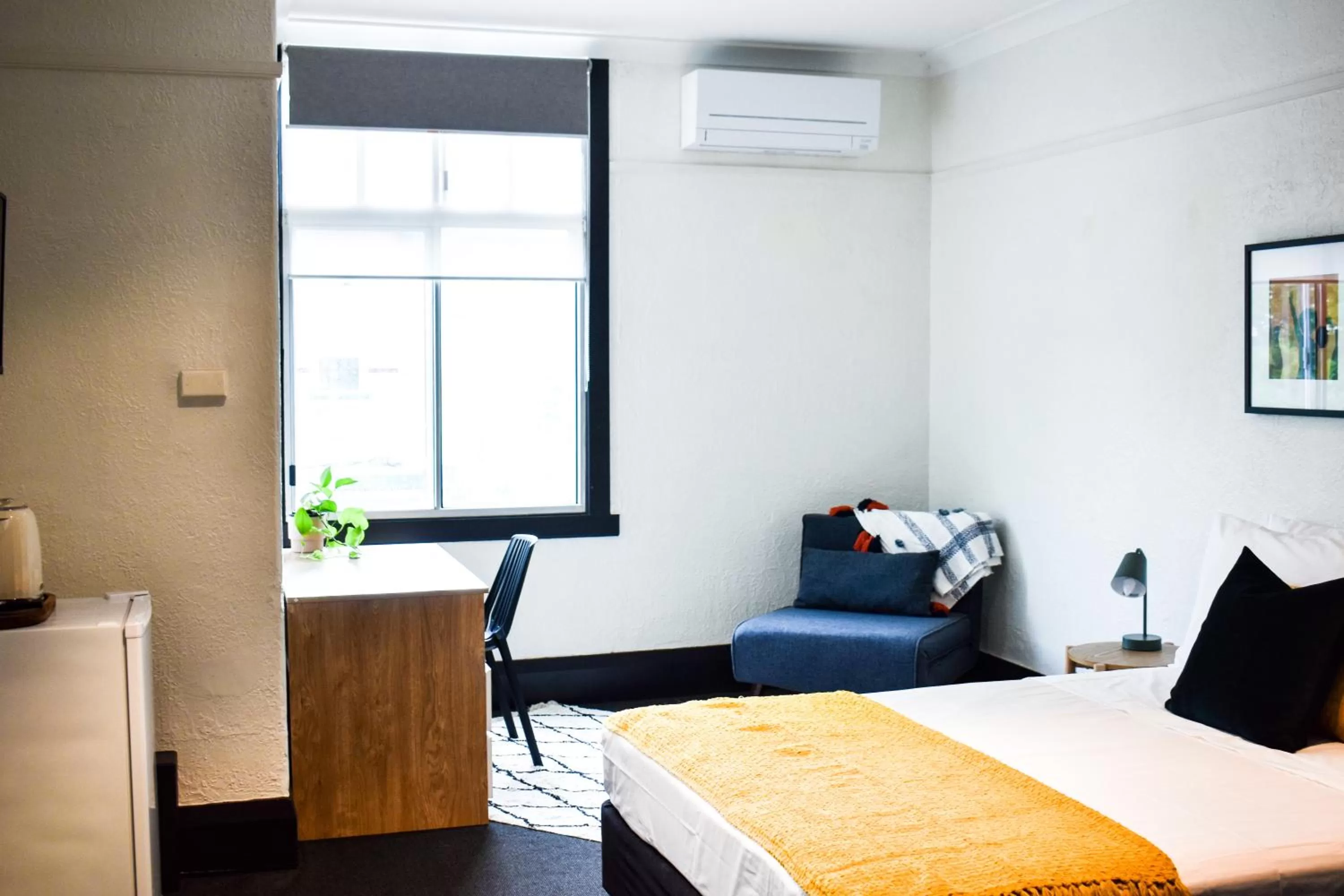 Bed in The Sherwood Hotel