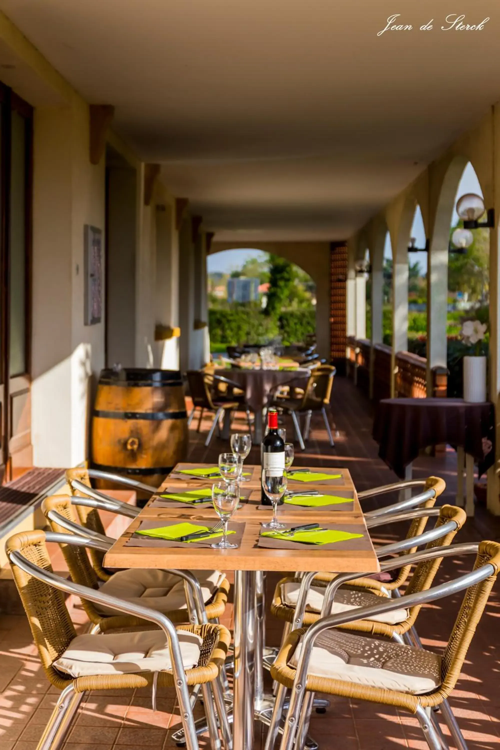 Restaurant/places to eat in Logis Hotel le Pont d'Arcole