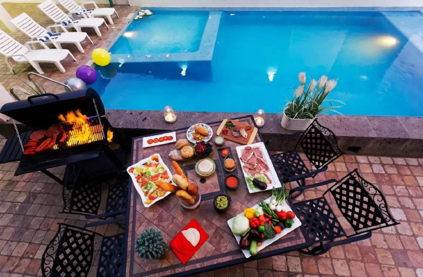 Swimming pool in Hotel Olmeca Plaza