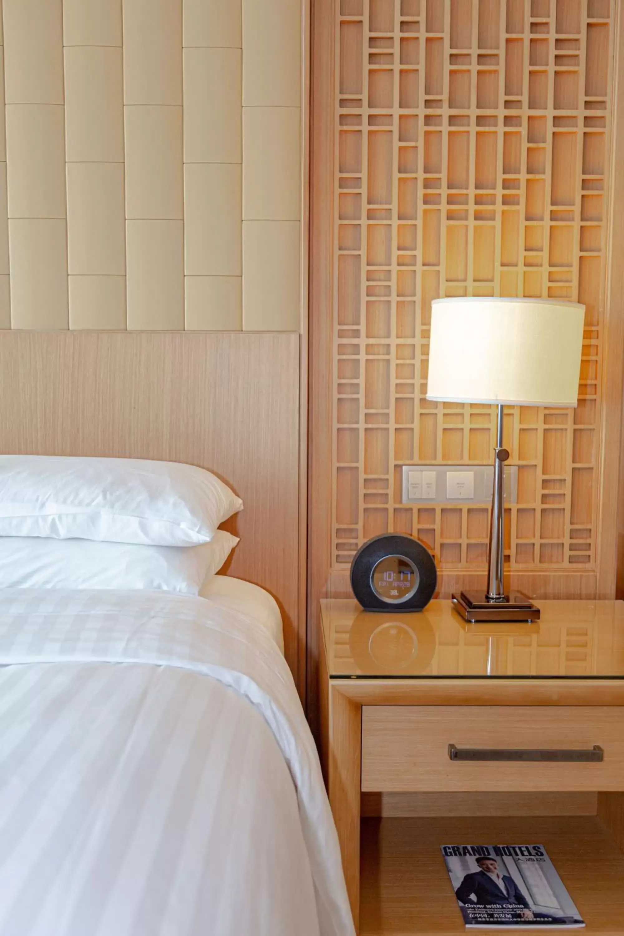 hair dresser, Bed in Zhuhai Marriott Hotel