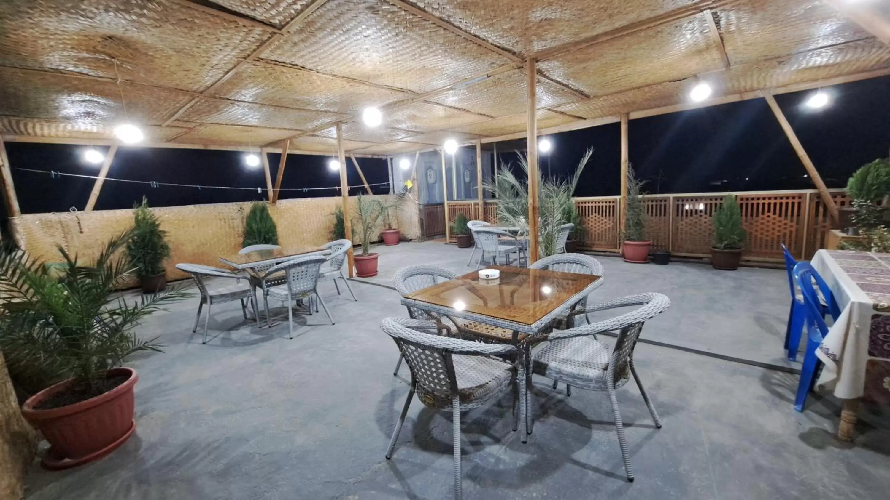 Restaurant/Places to Eat in Naqshband Restaurant/Places to Eat in Naqshband